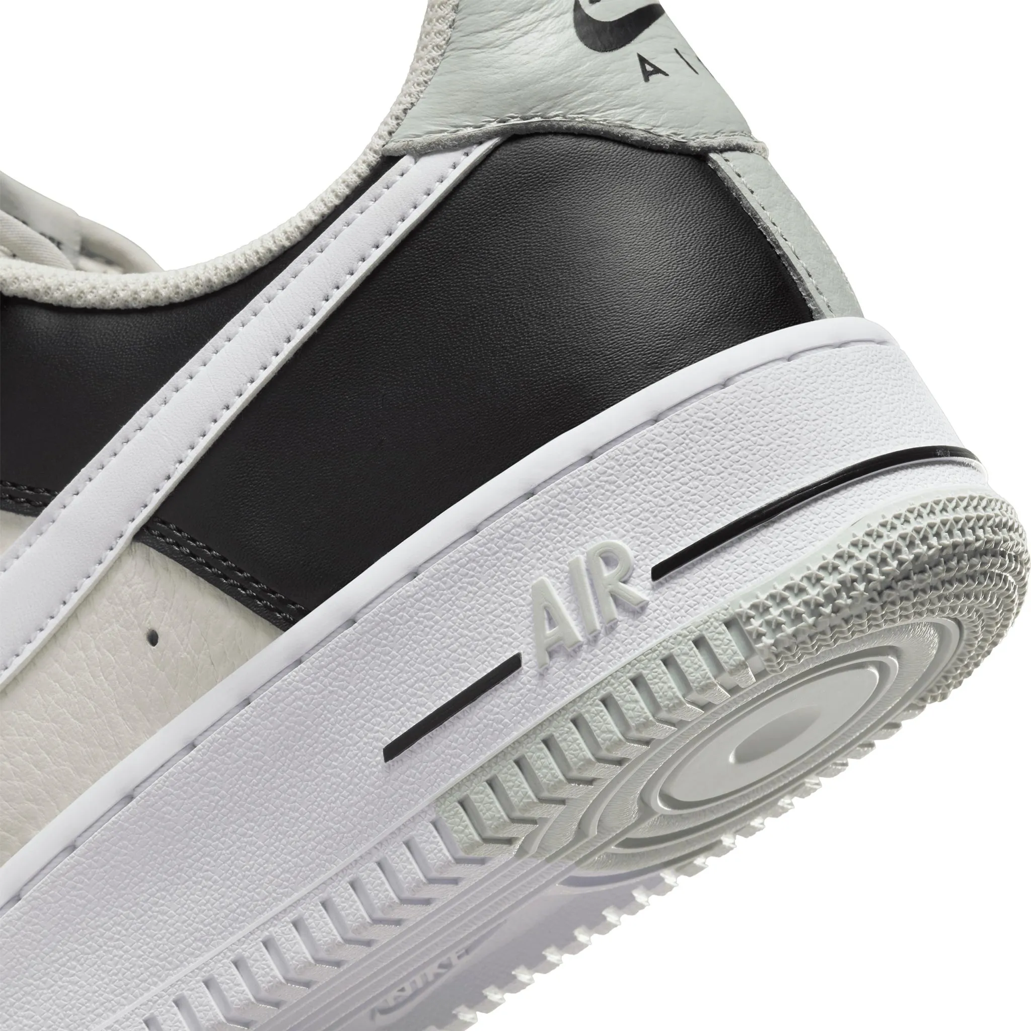 Air Force 1 '07 LV8 FD2592-002 Black