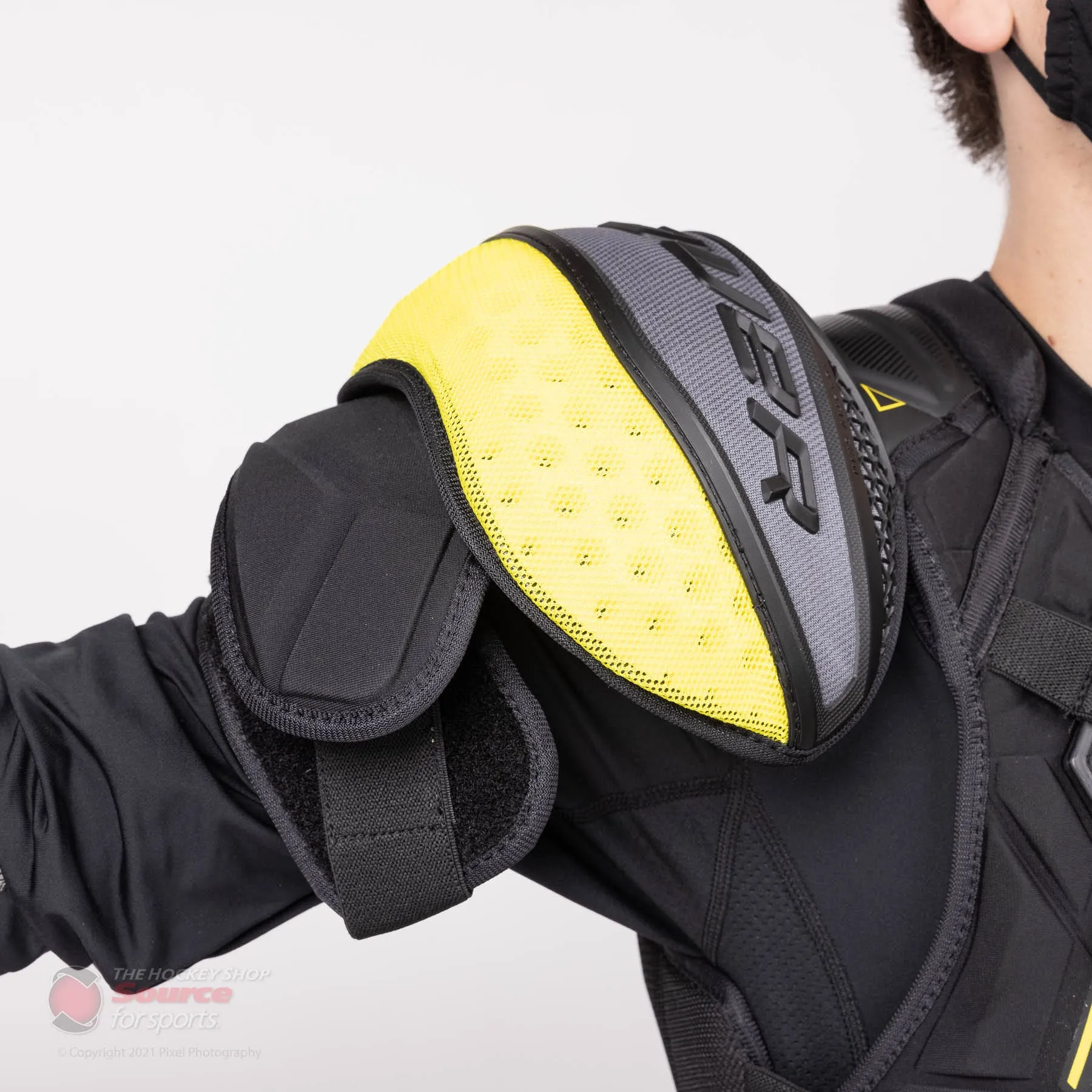 Bauer Supreme UltraSonic Senior Hockey Shoulder Pads