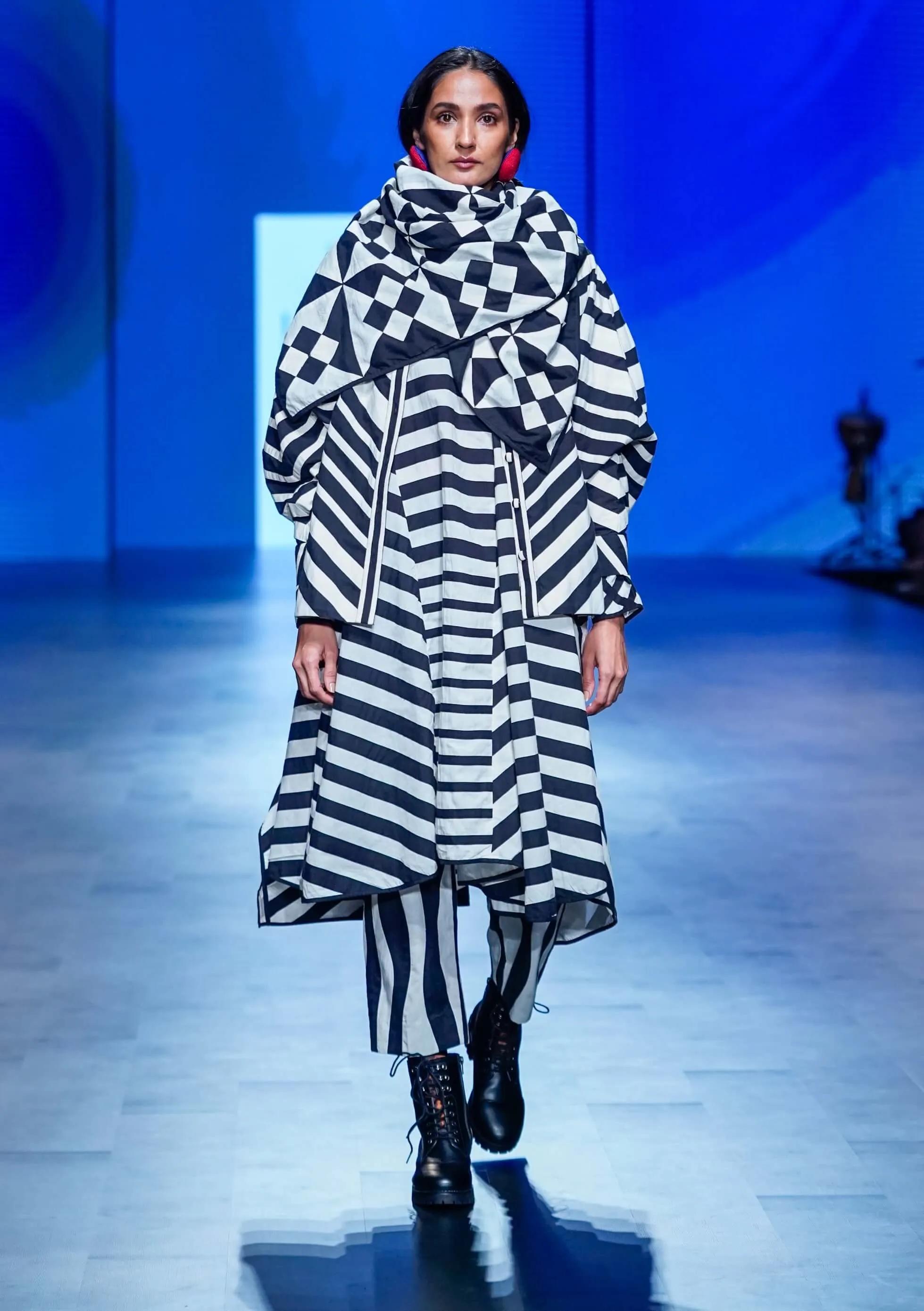 Black white striped tunic and pant set