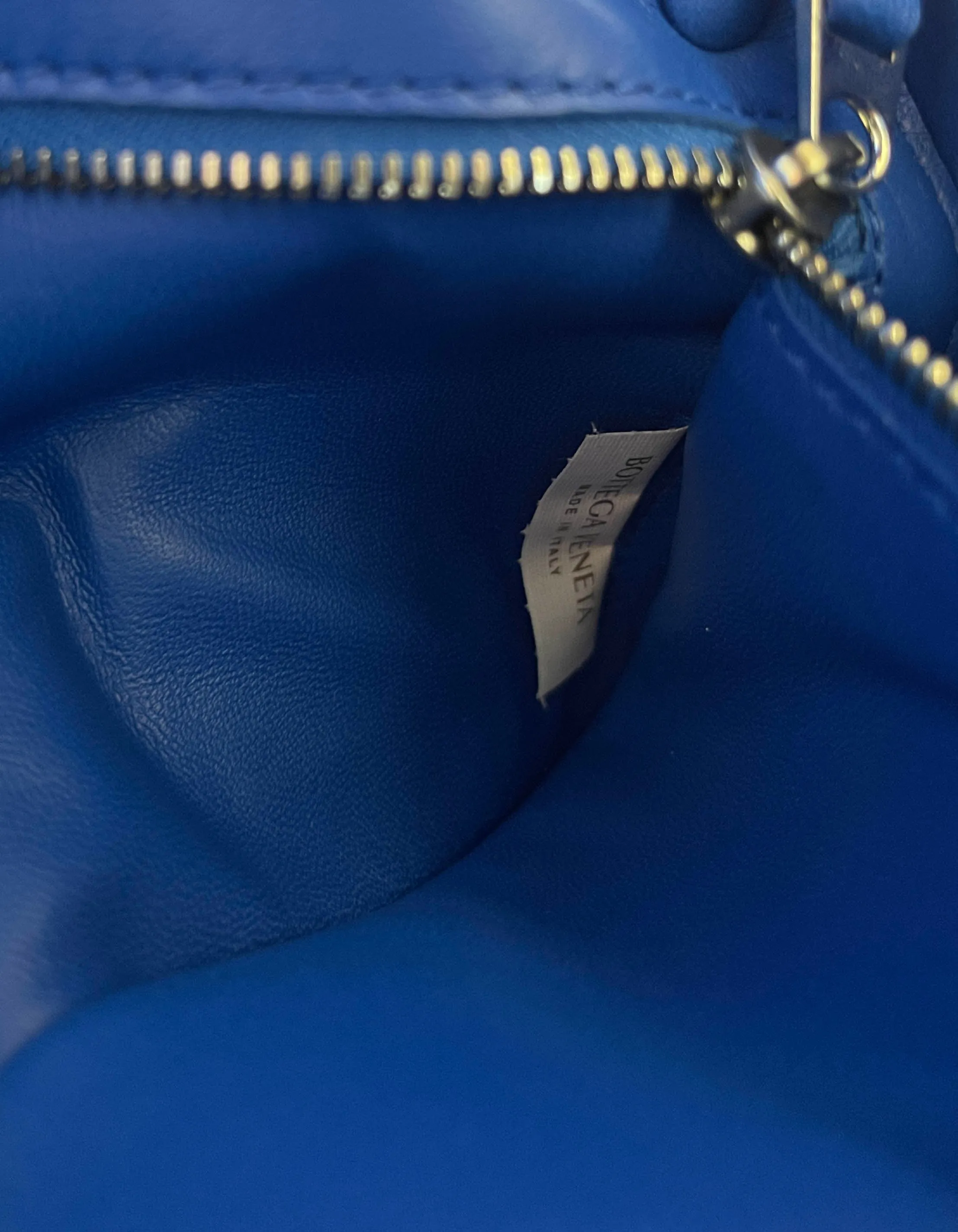 Bottega Veneta NWT Cobalt Blue Maxi Intrecciato Cassette Crossbody Bag