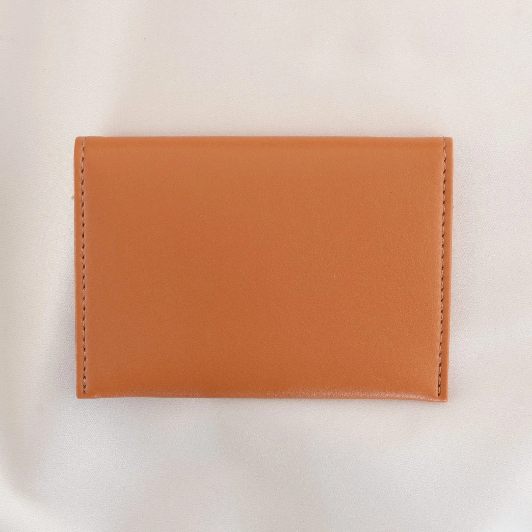 Bouton Golden Vegan Apple Leather Card Holder | Camel