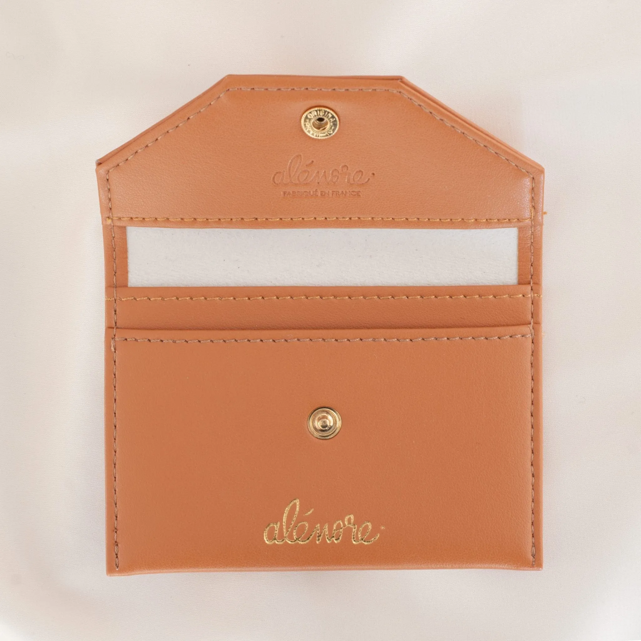 Bouton Golden Vegan Apple Leather Card Holder | Camel