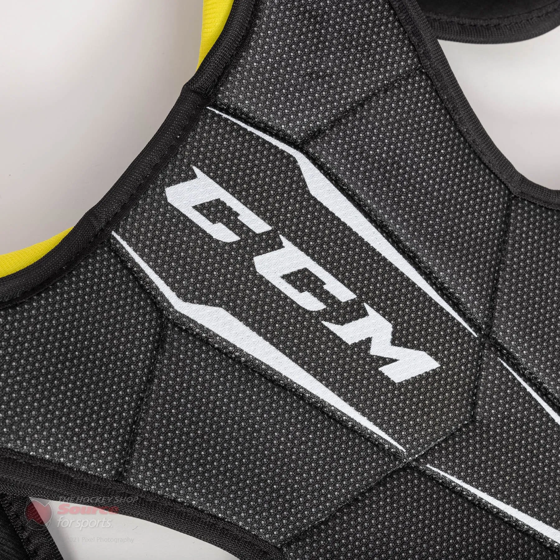 CCM Tacks 9550 Youth Hockey Shoulder Pads