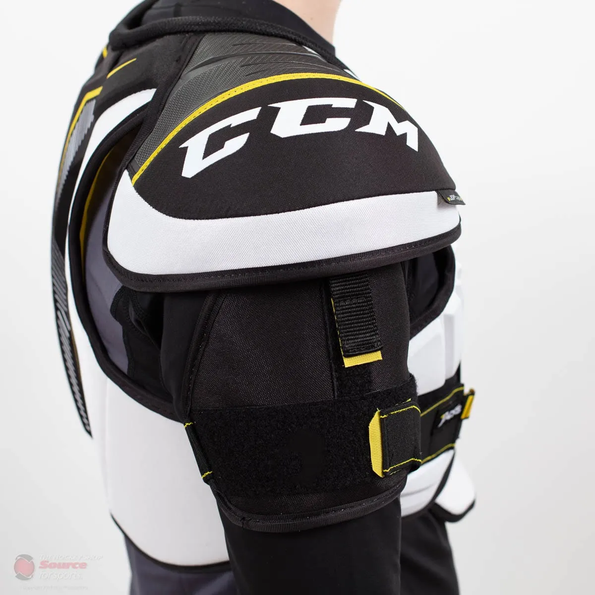 CCM Tacks Vector Plus Senior Hockey Shoulder Pads (2020)