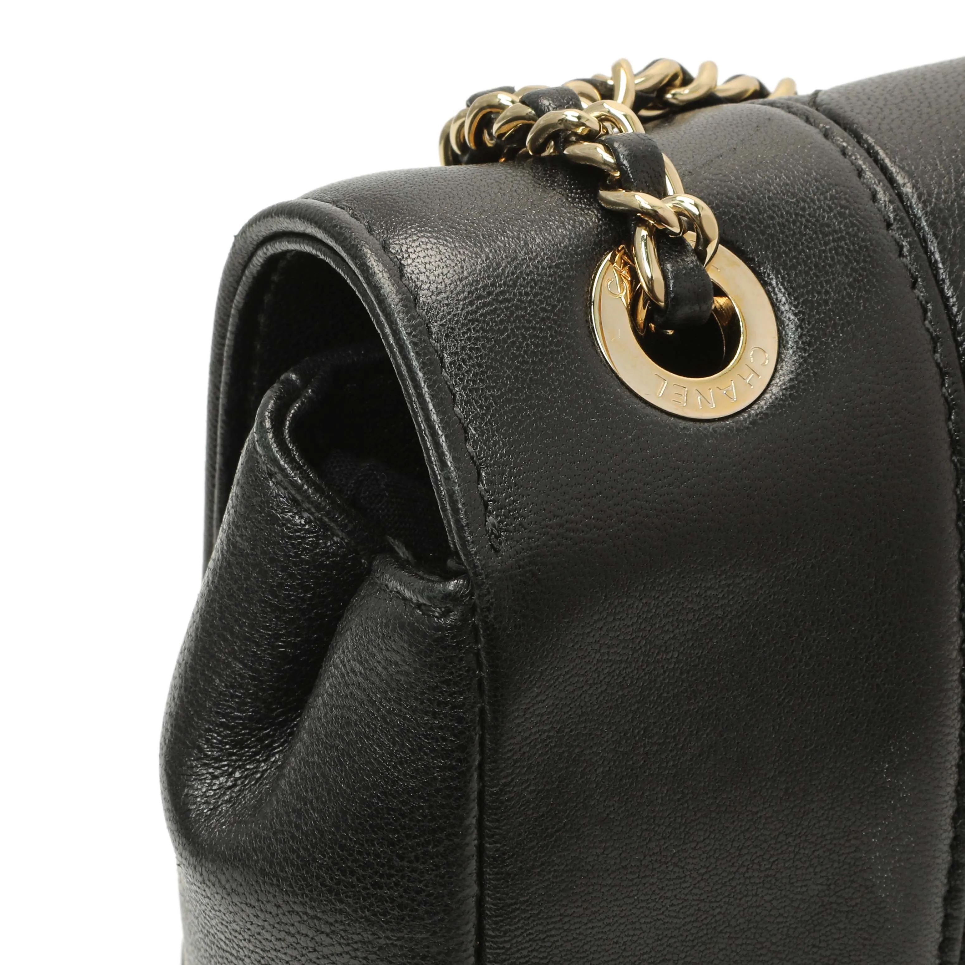Chanel Black Sheepskin Medium Vintage Mademoiselle Flap