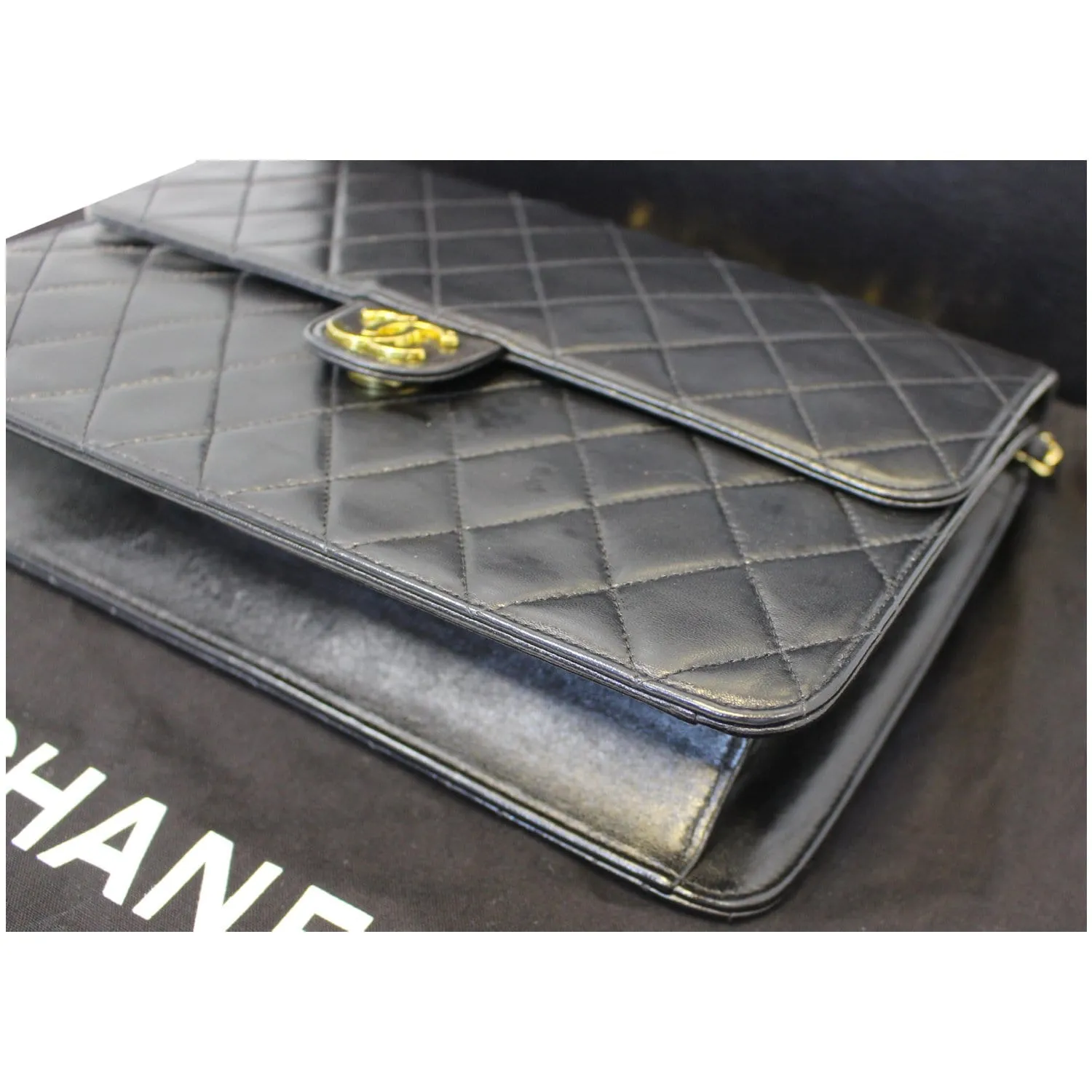 CHANEL Matelasse 25 Lambskin Leather Shoulder Bag Black