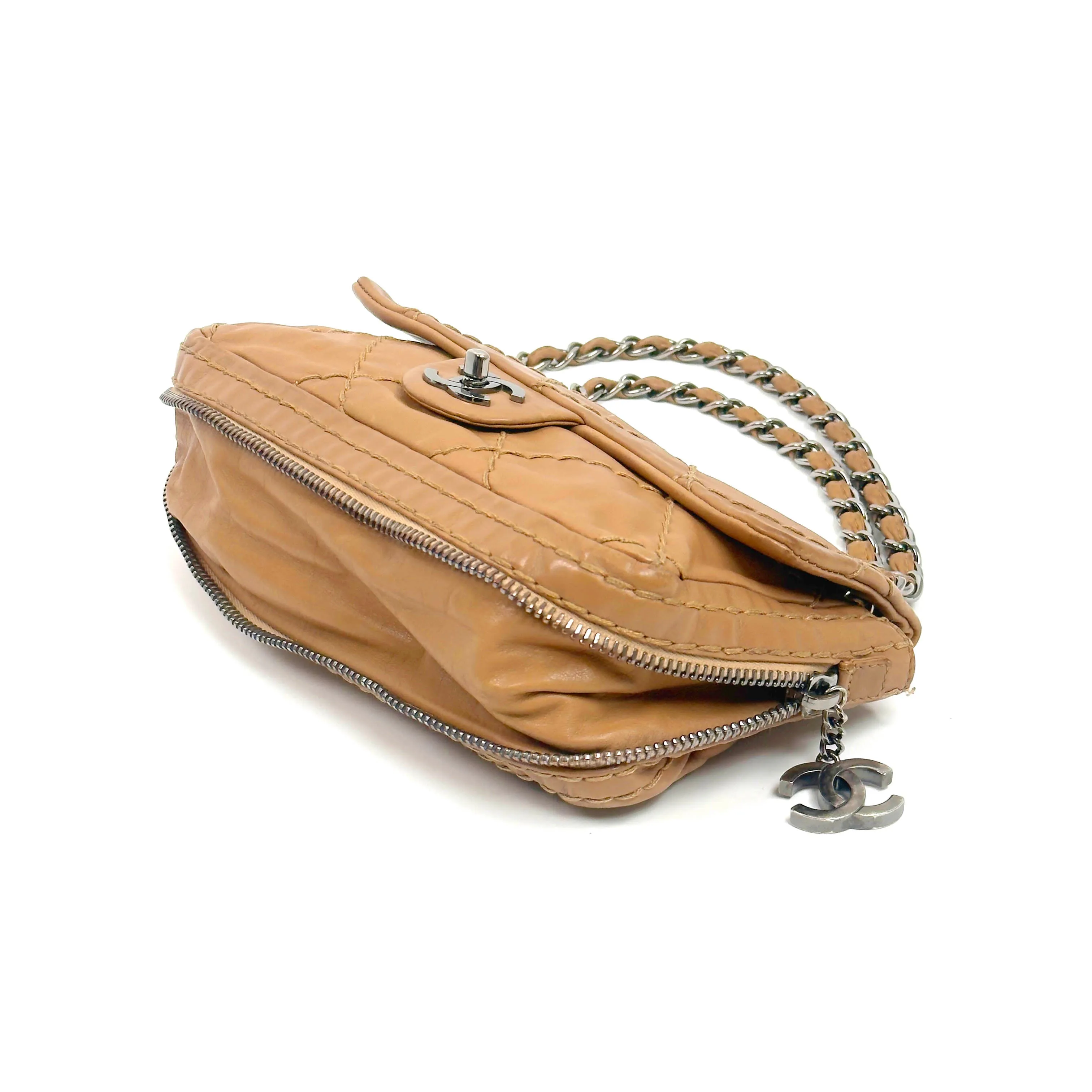 CHANEL stitch zip latte leather shoulder bag