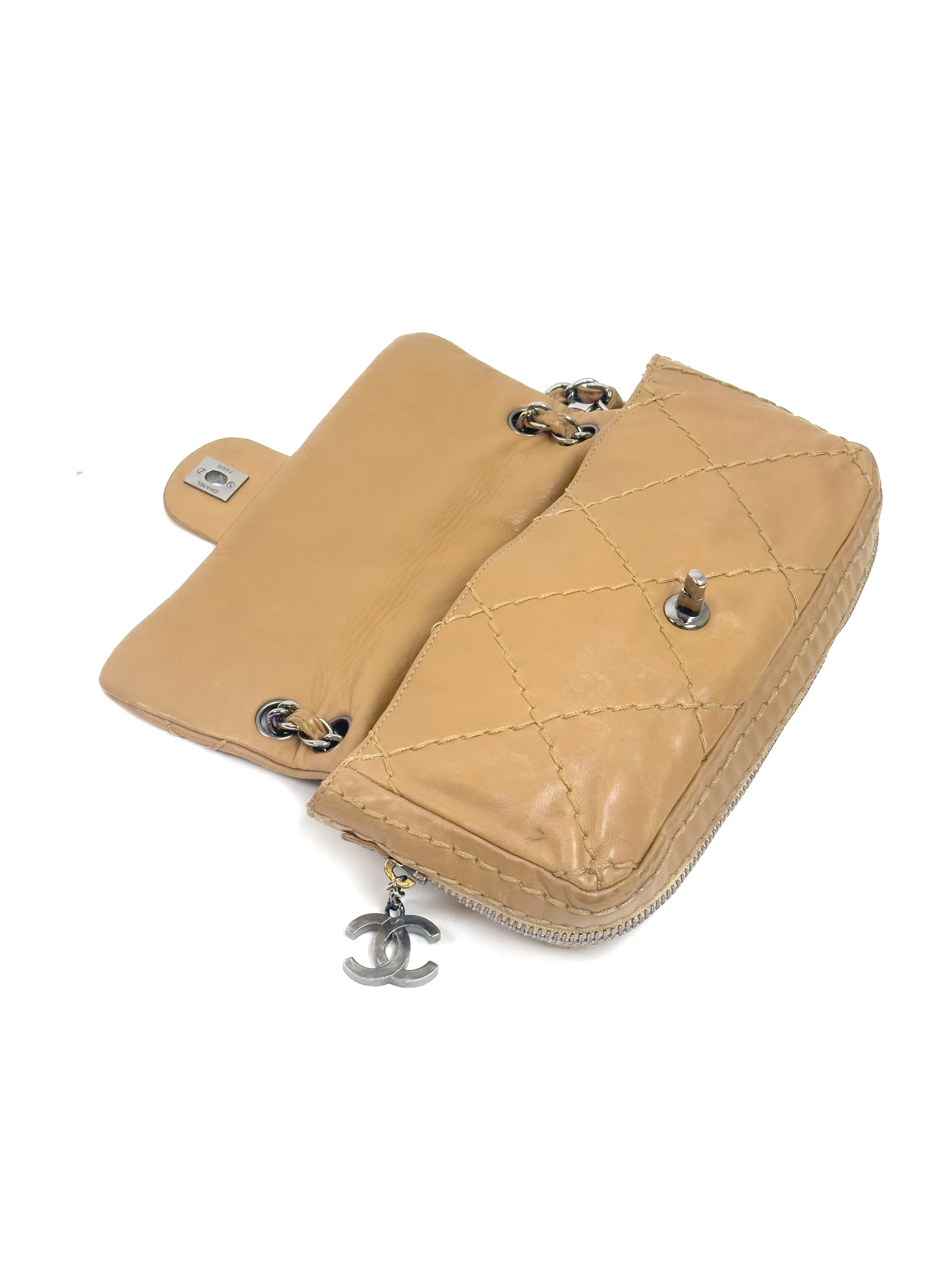CHANEL stitch zip latte leather shoulder bag