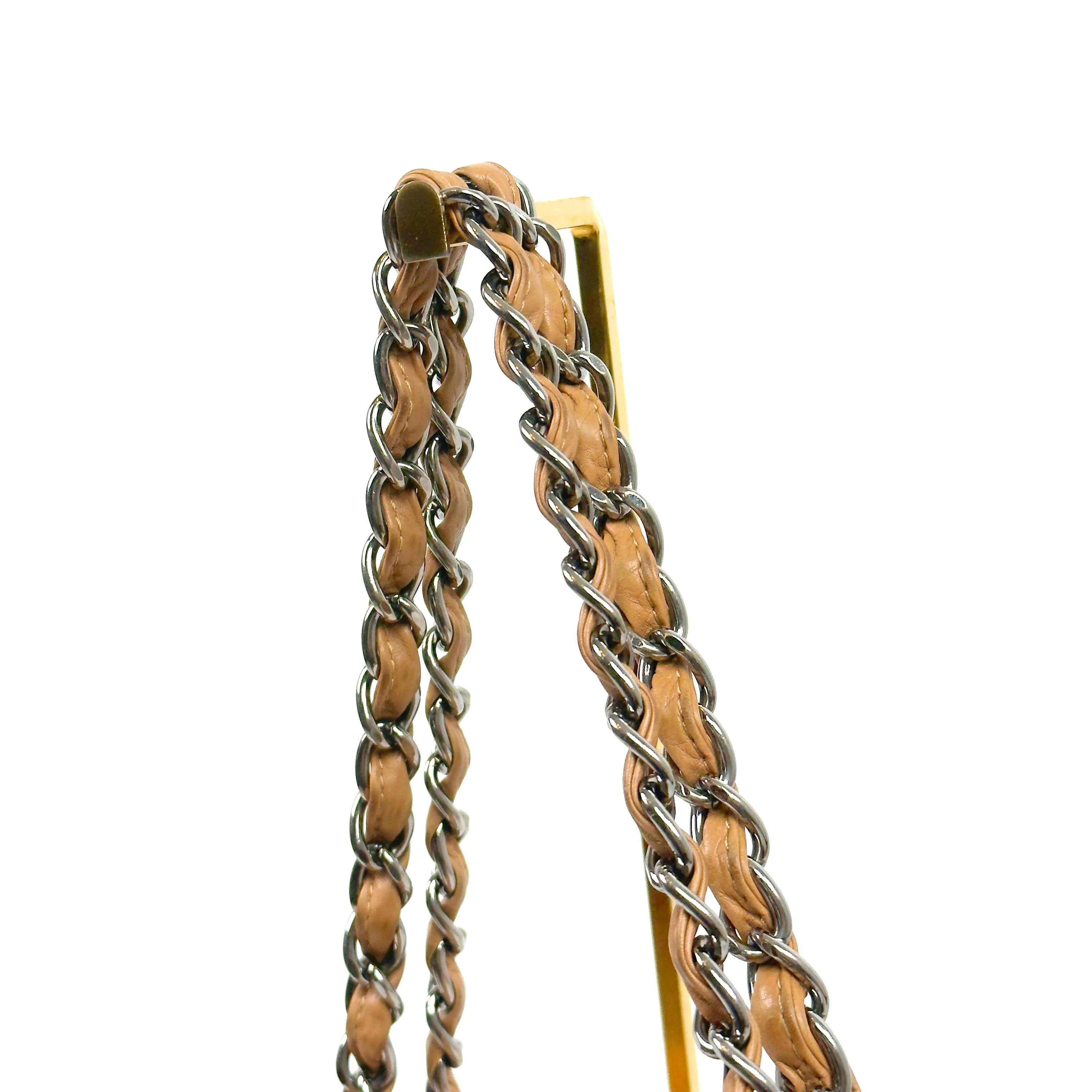 CHANEL stitch zip latte leather shoulder bag