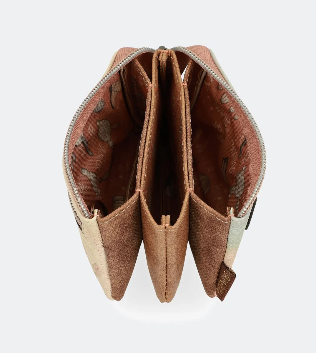Country triple compartment purse
