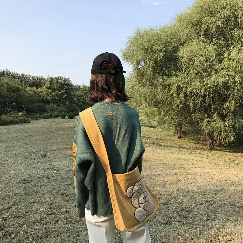 CUTE EMBROIDERY LOVELY BEAR SHOULDER BAG UB2621