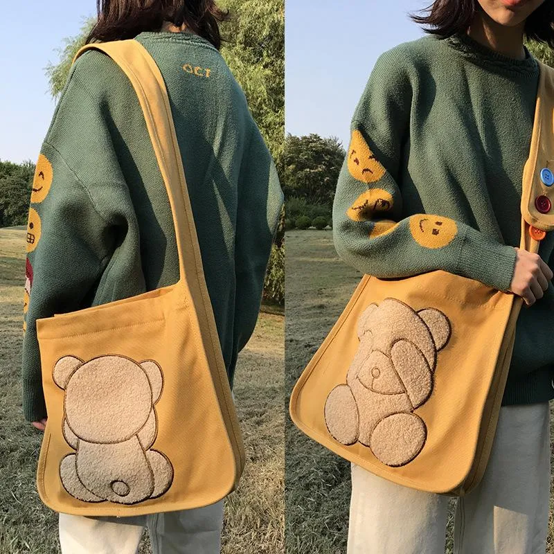 CUTE EMBROIDERY LOVELY BEAR SHOULDER BAG UB2621