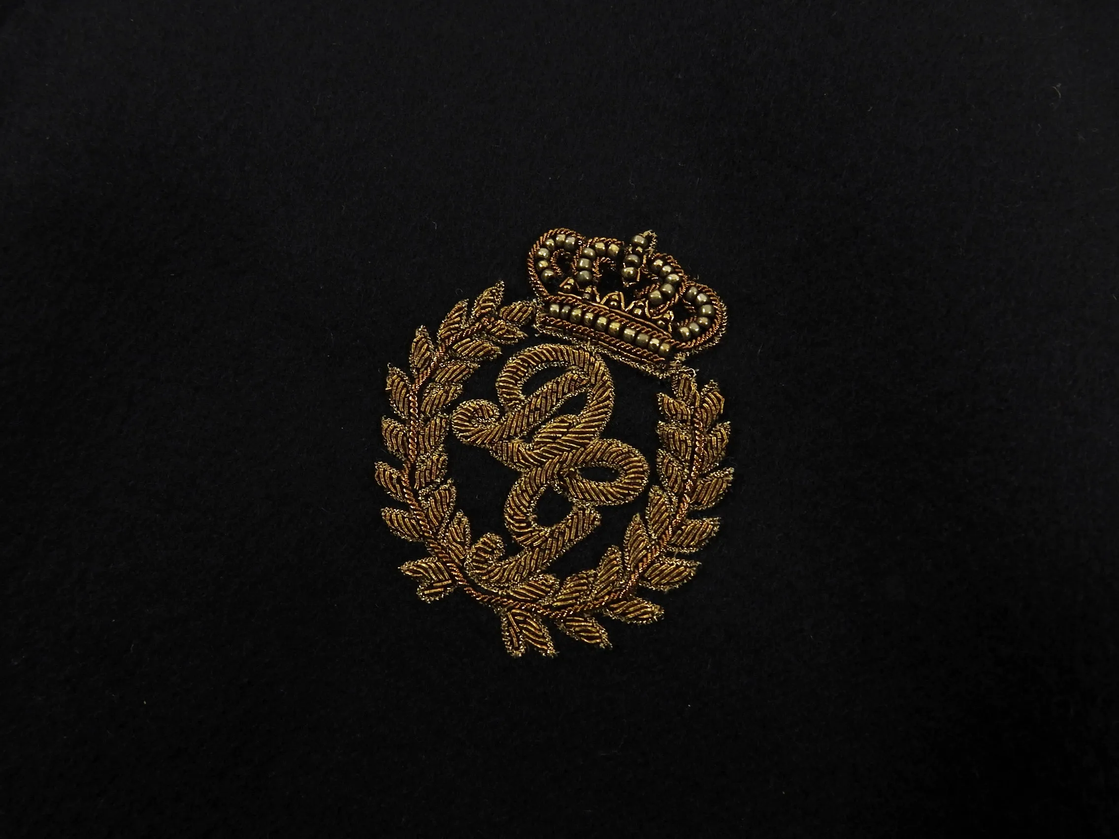 Dolce & Gabbana Black Crown Crest Zip Hoodie - L