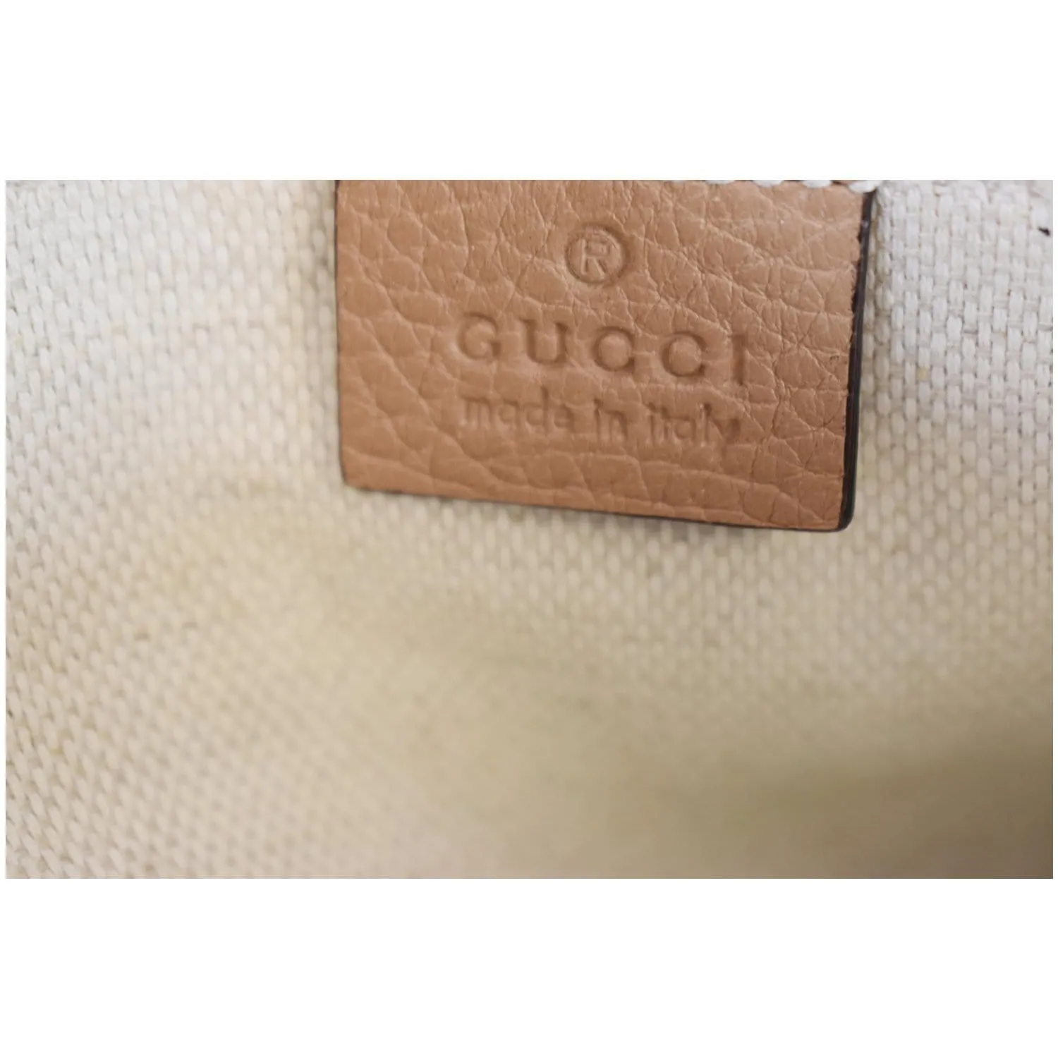 GUCCI Soho Disco Pebbled Leather Small Crossbody Bag Beige 308364