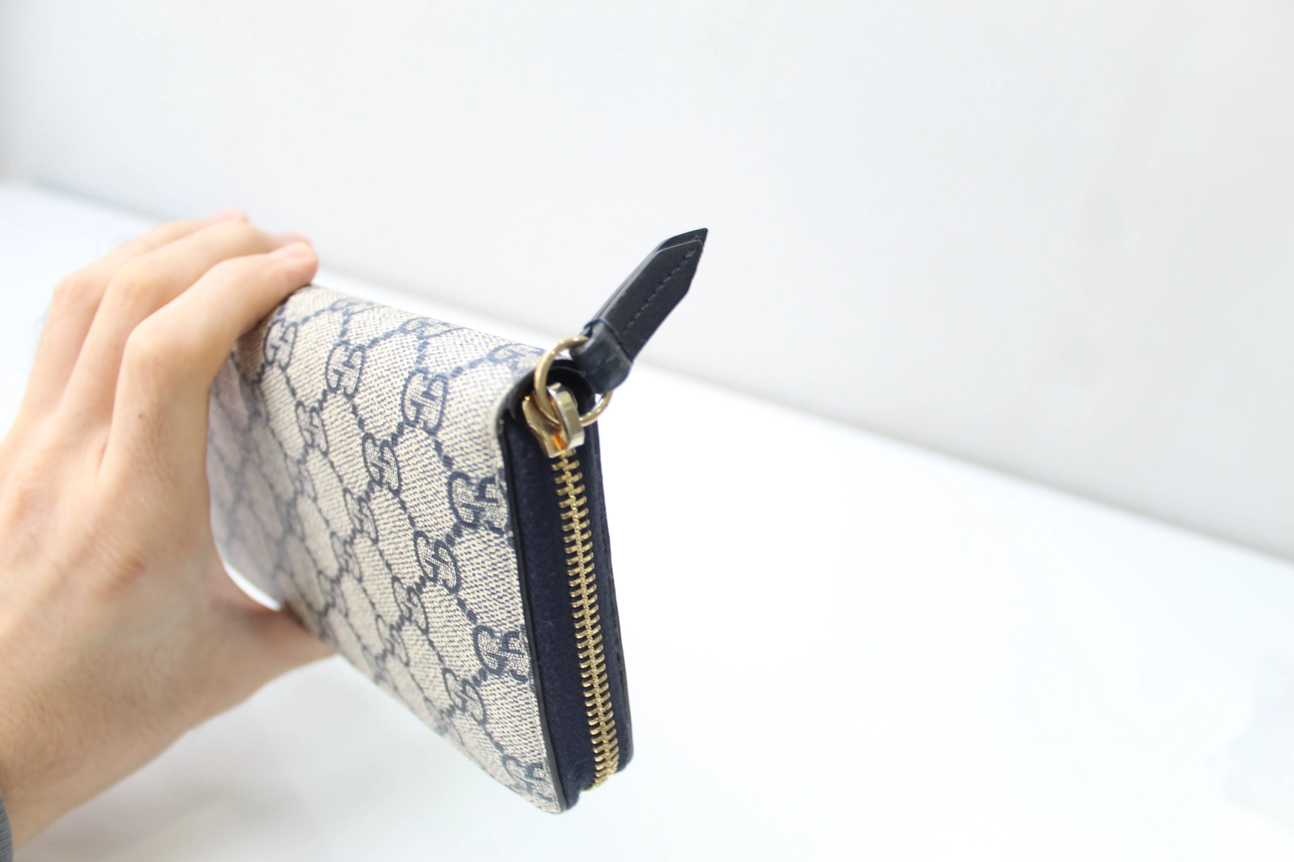 Gucci Zippy Wallet
