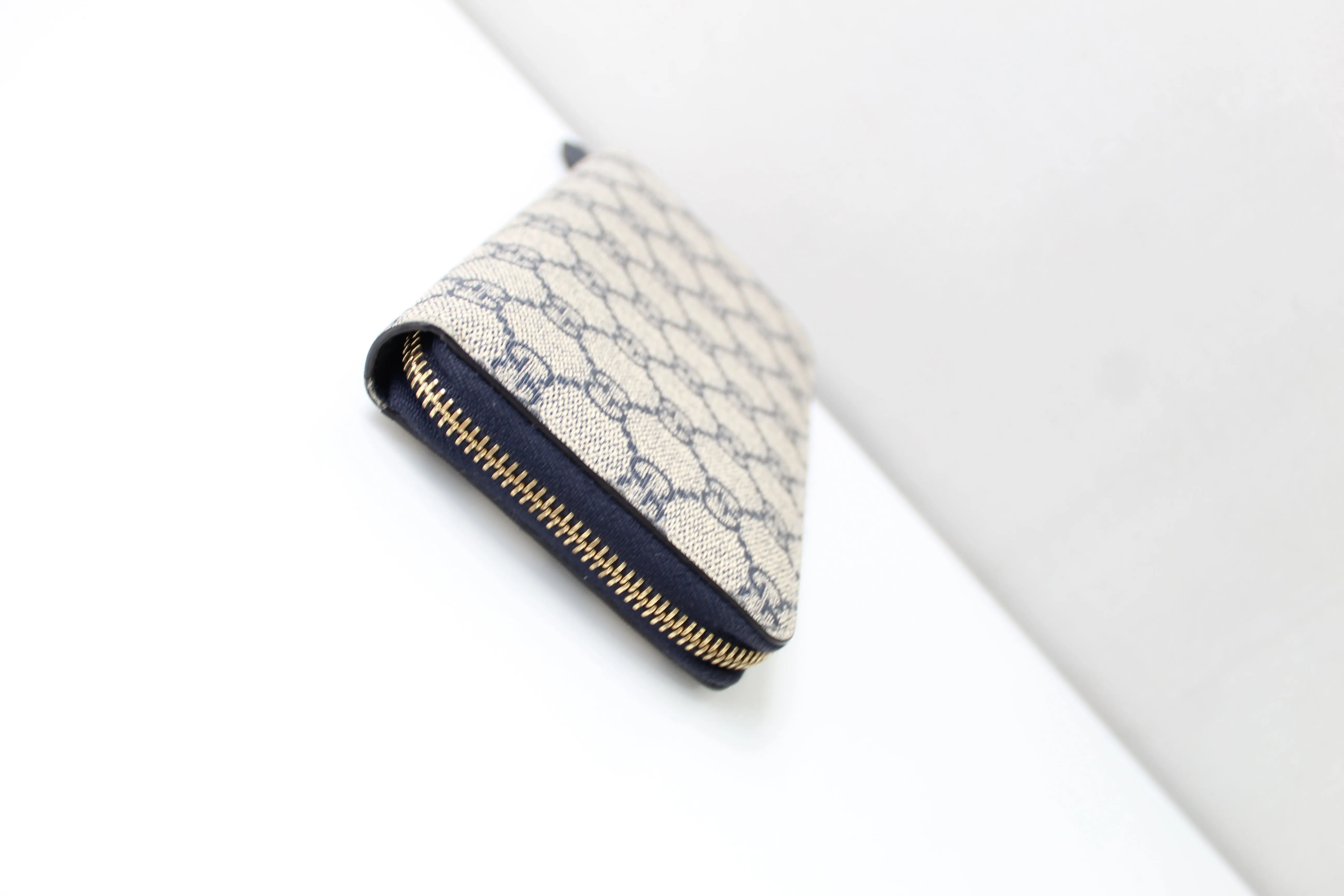 Gucci Zippy Wallet