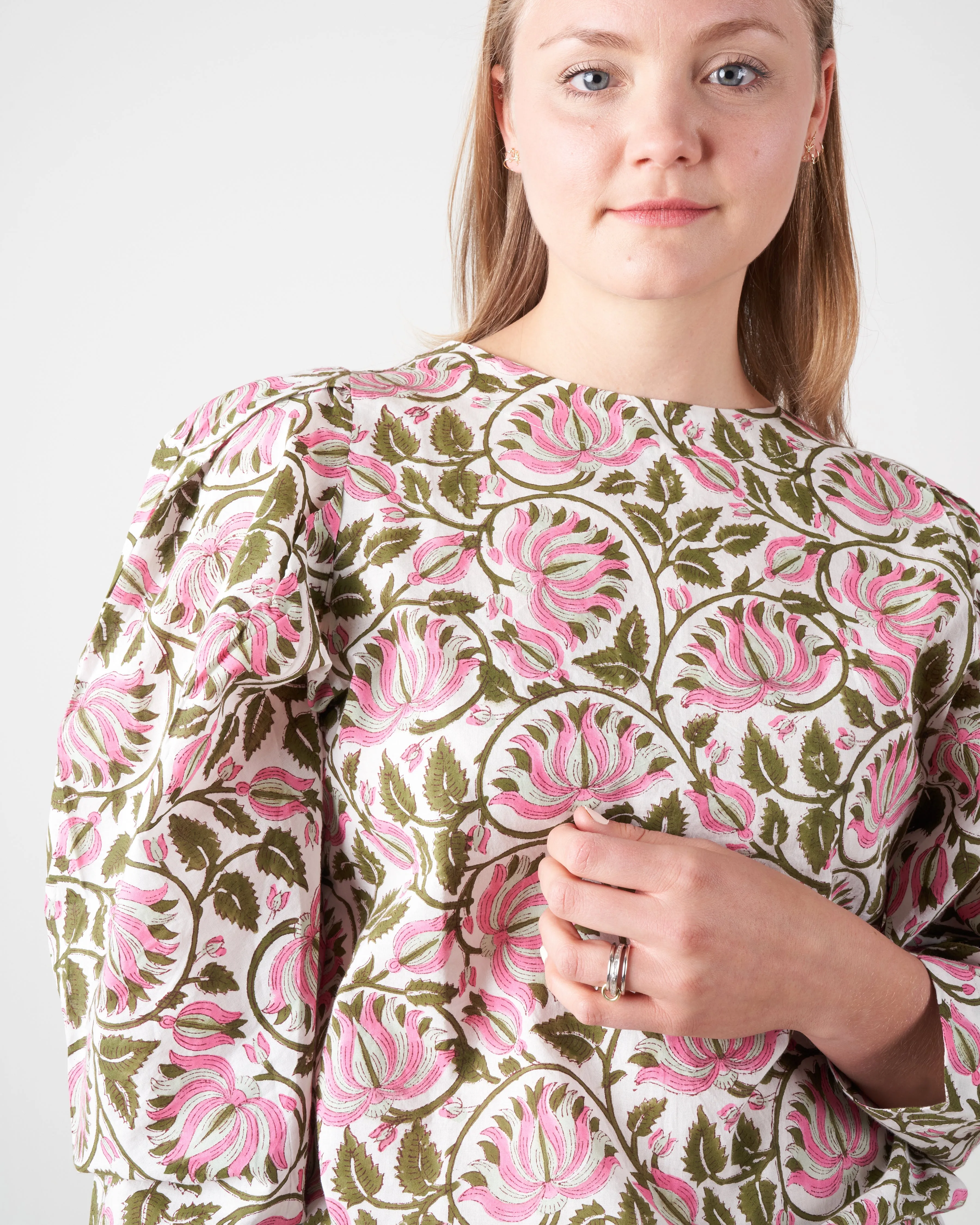 lila top - lotus flower