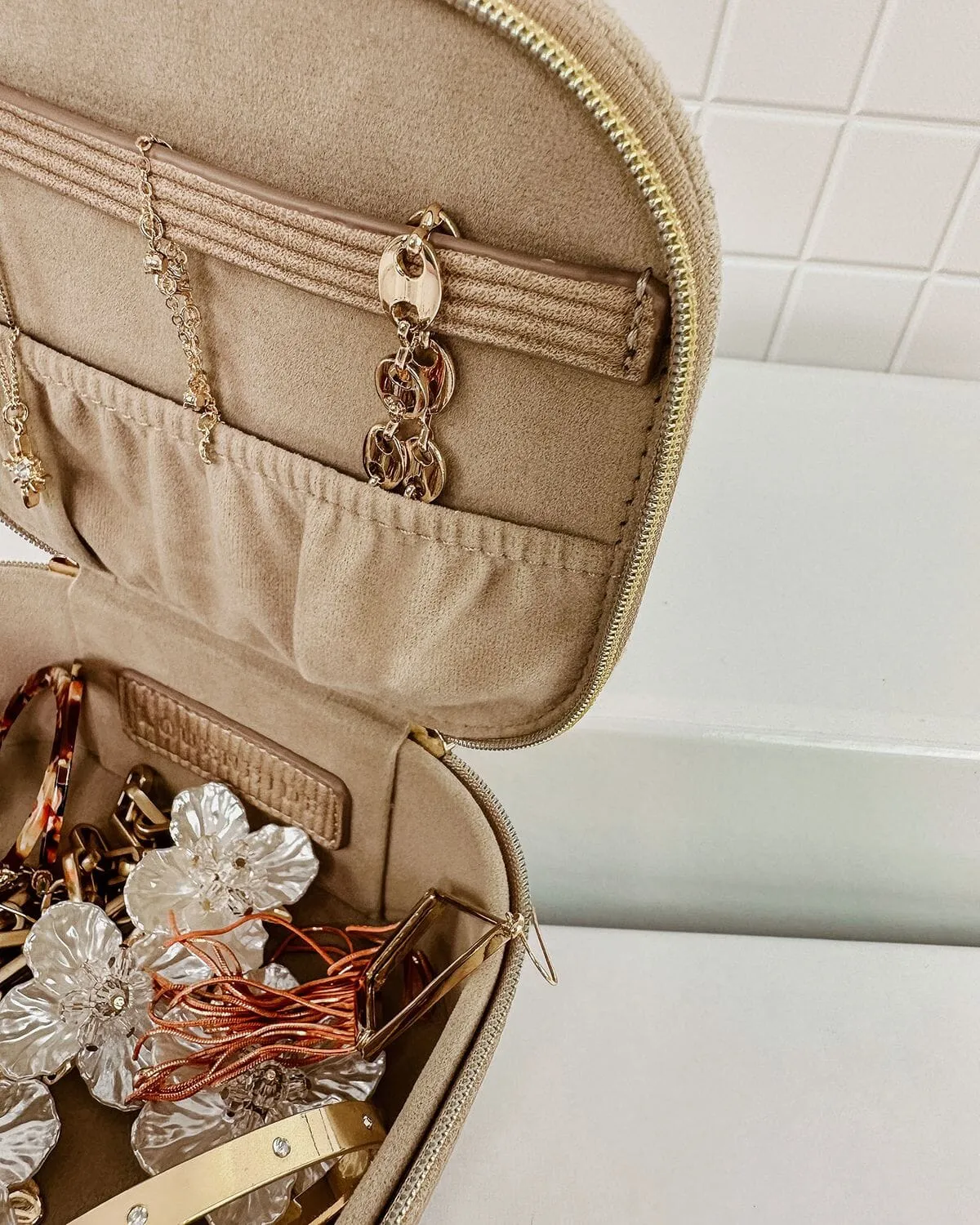 LOUENHIDE Jesse Jewellery Box - Almond