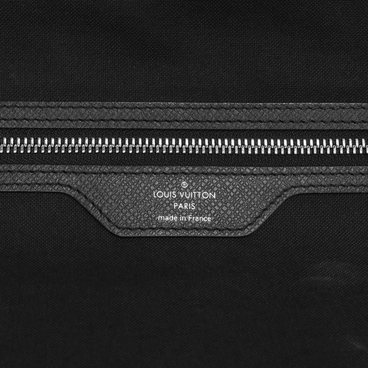Louis Vuitton Ardoise Taiga Roman MM