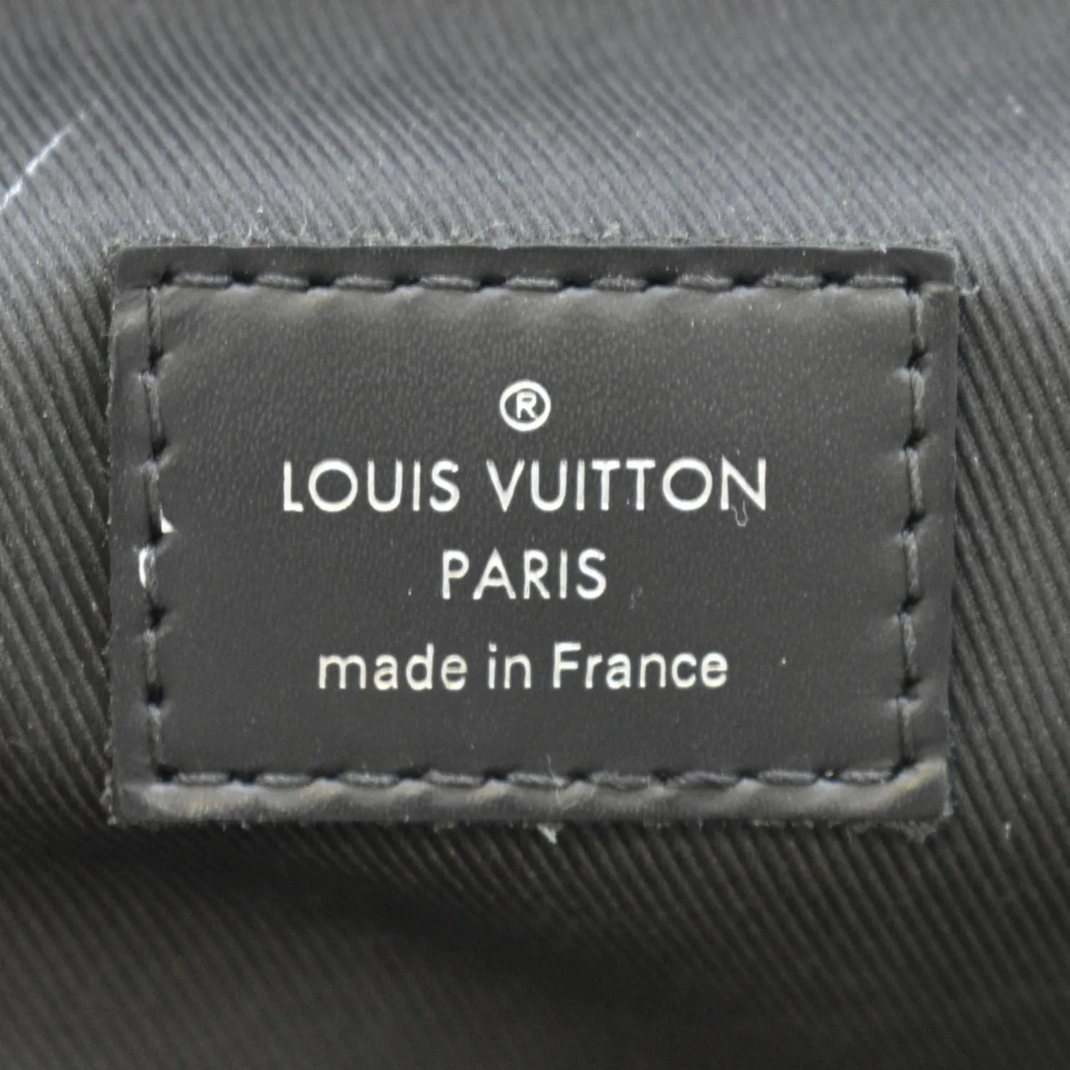 LOUIS VUITTON Avenue Sling Damier Graphite Backpack Grey