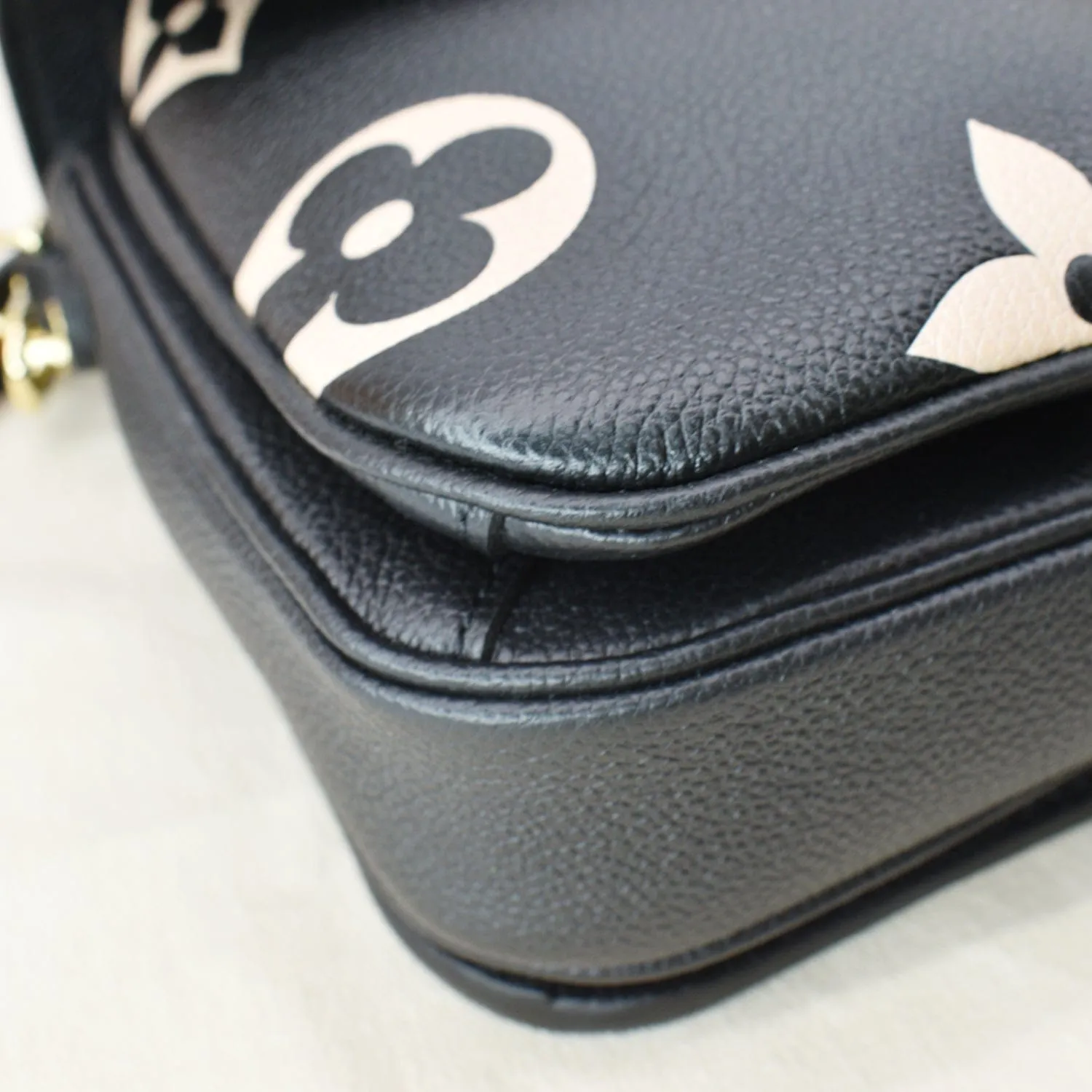 LOUIS VUITTON Metis Pochette Bicolor Empreinte Leather Crossbody Bag Black