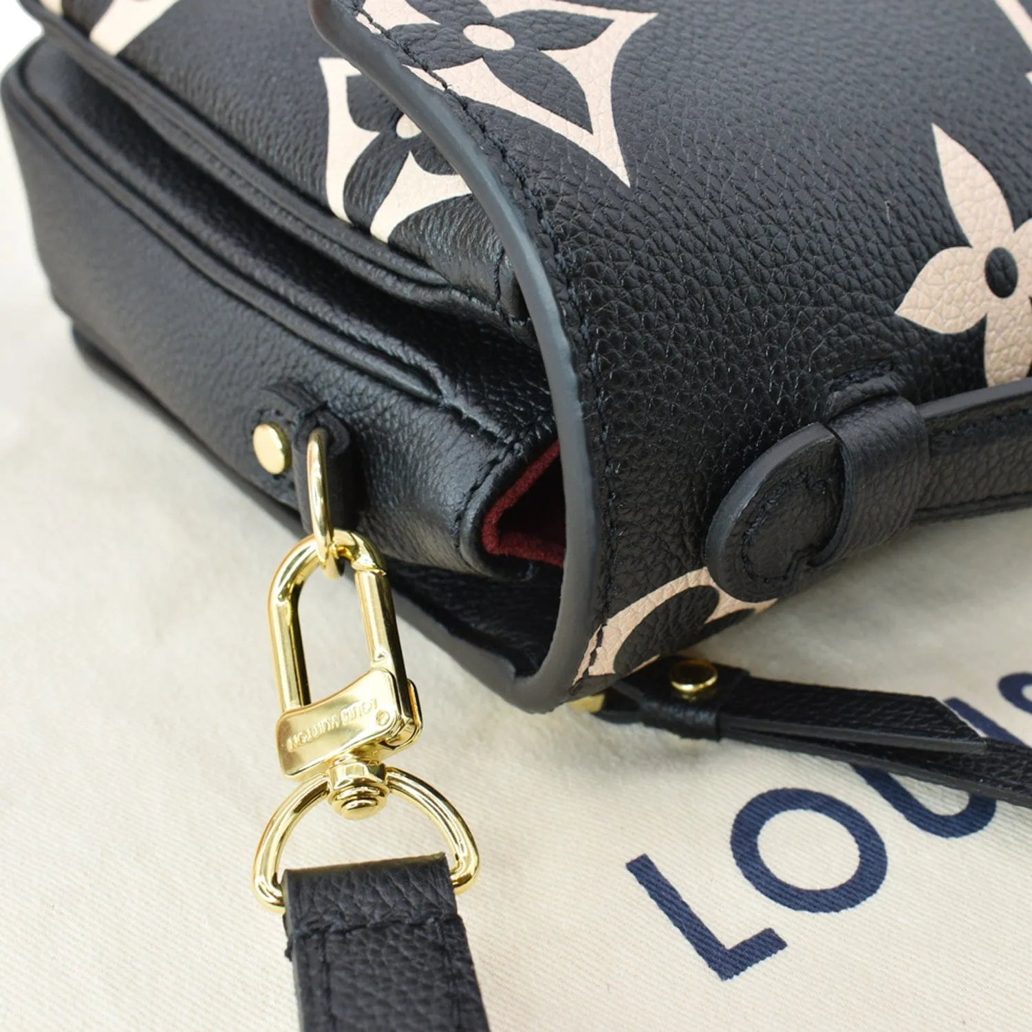 LOUIS VUITTON Metis Pochette Bicolor Empreinte Leather Crossbody Bag Black