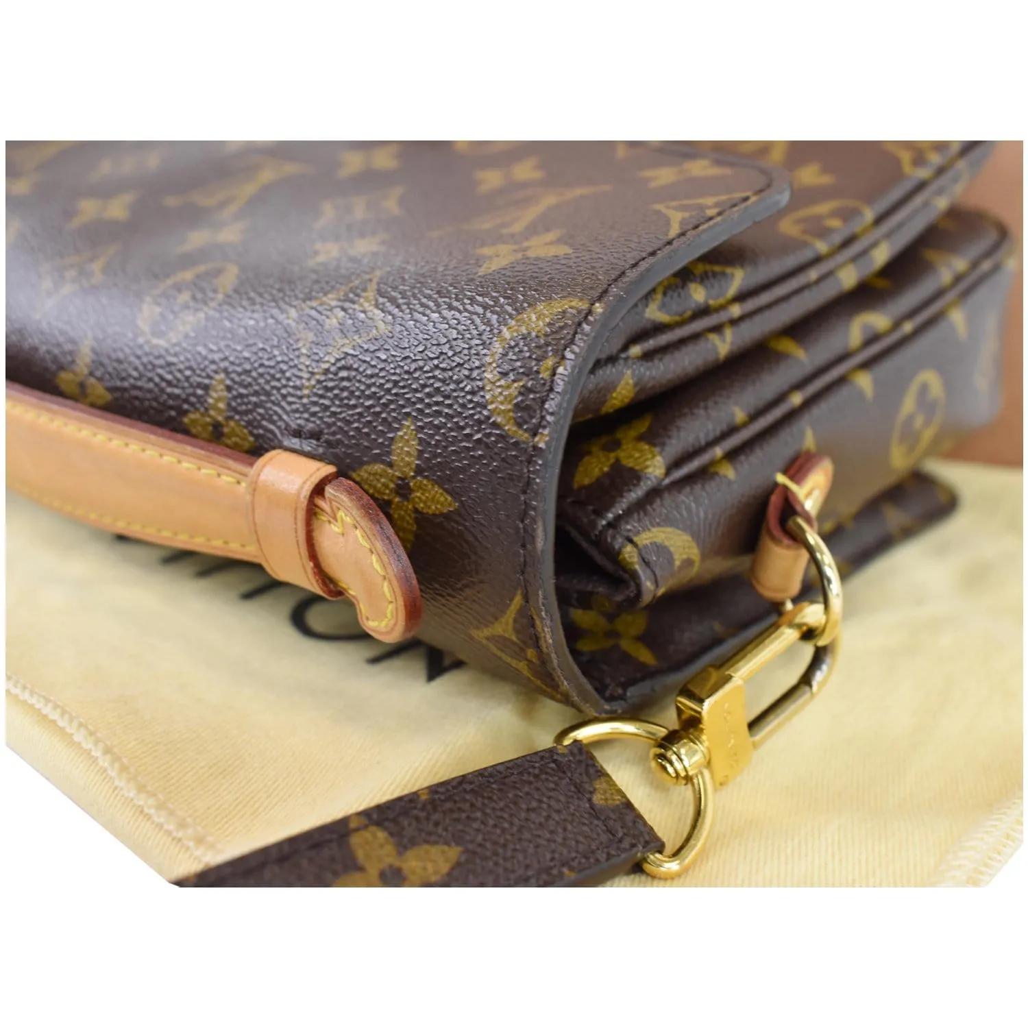 LOUIS VUITTON Metis Pochette Monogram Canvas Crossbody Bag Brown