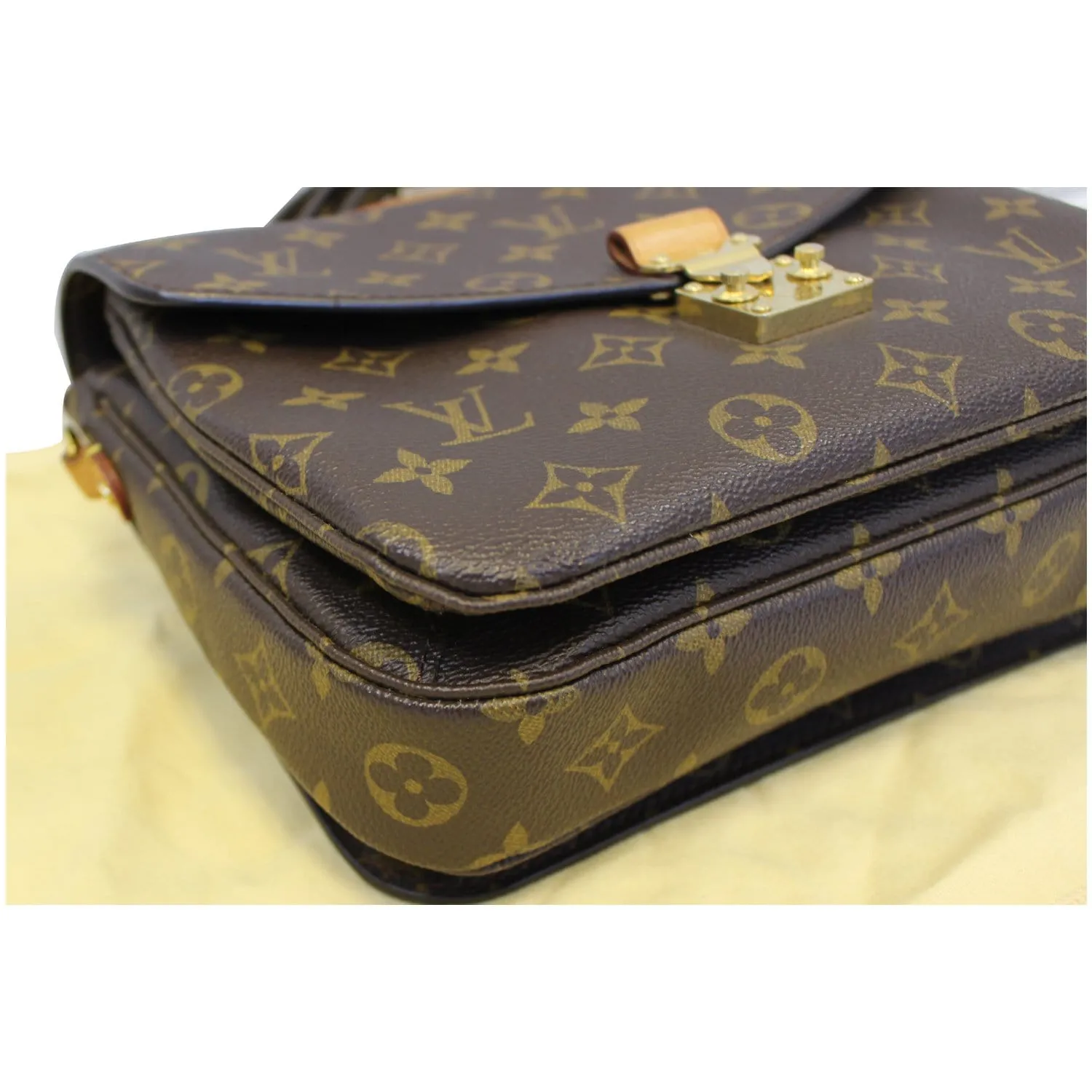LOUIS VUITTON Metis Pochette Monogram Canvas Crossbody Bag Brown