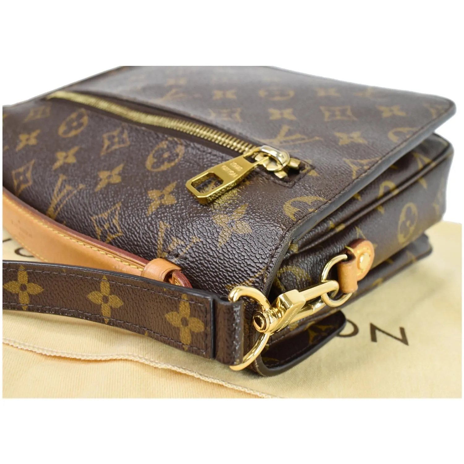 LOUIS VUITTON Metis Pochette Monogram Canvas Crossbody Bag Brown