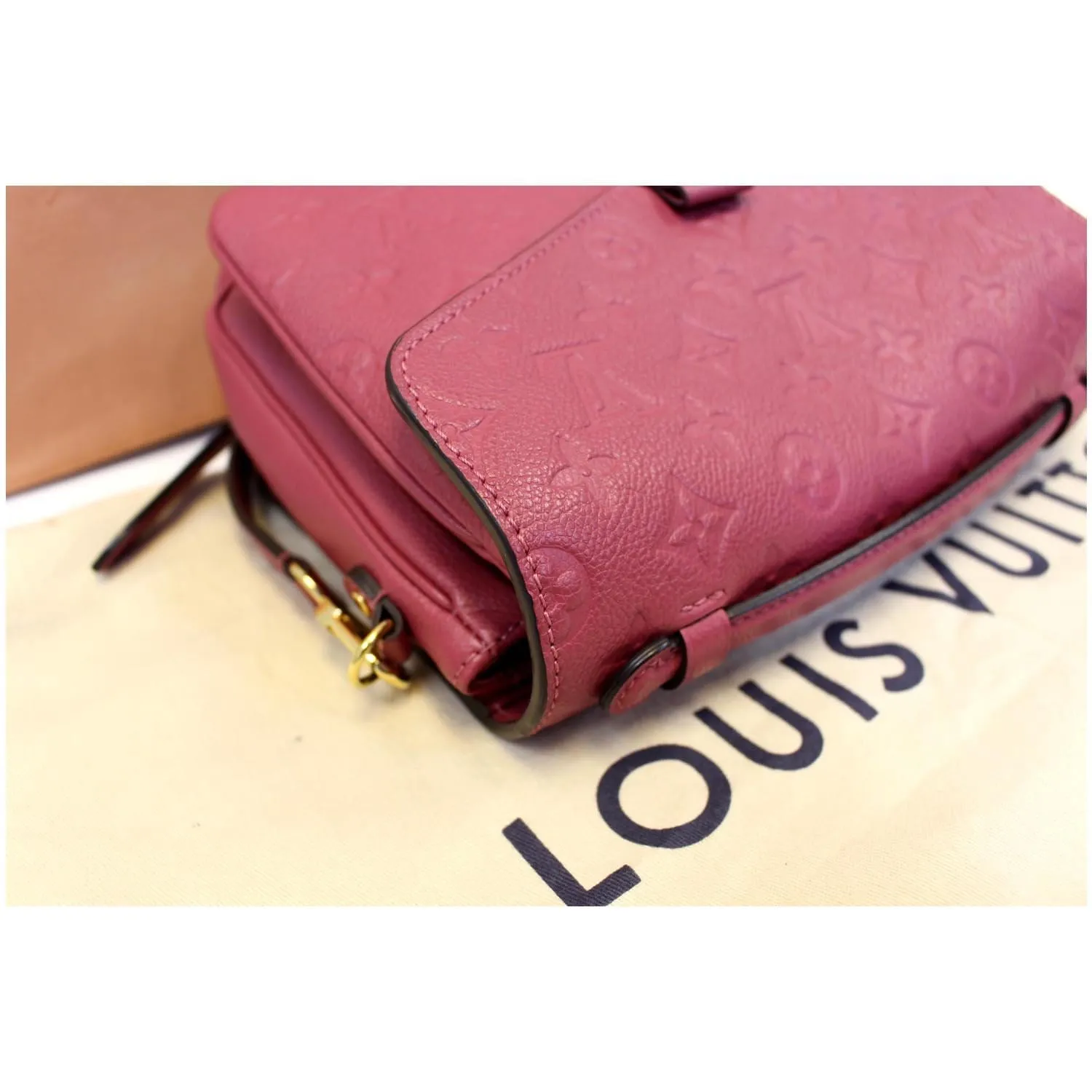 LOUIS VUITTON Metis Pochette Monogram Empreinte Crossbody Bag Pink