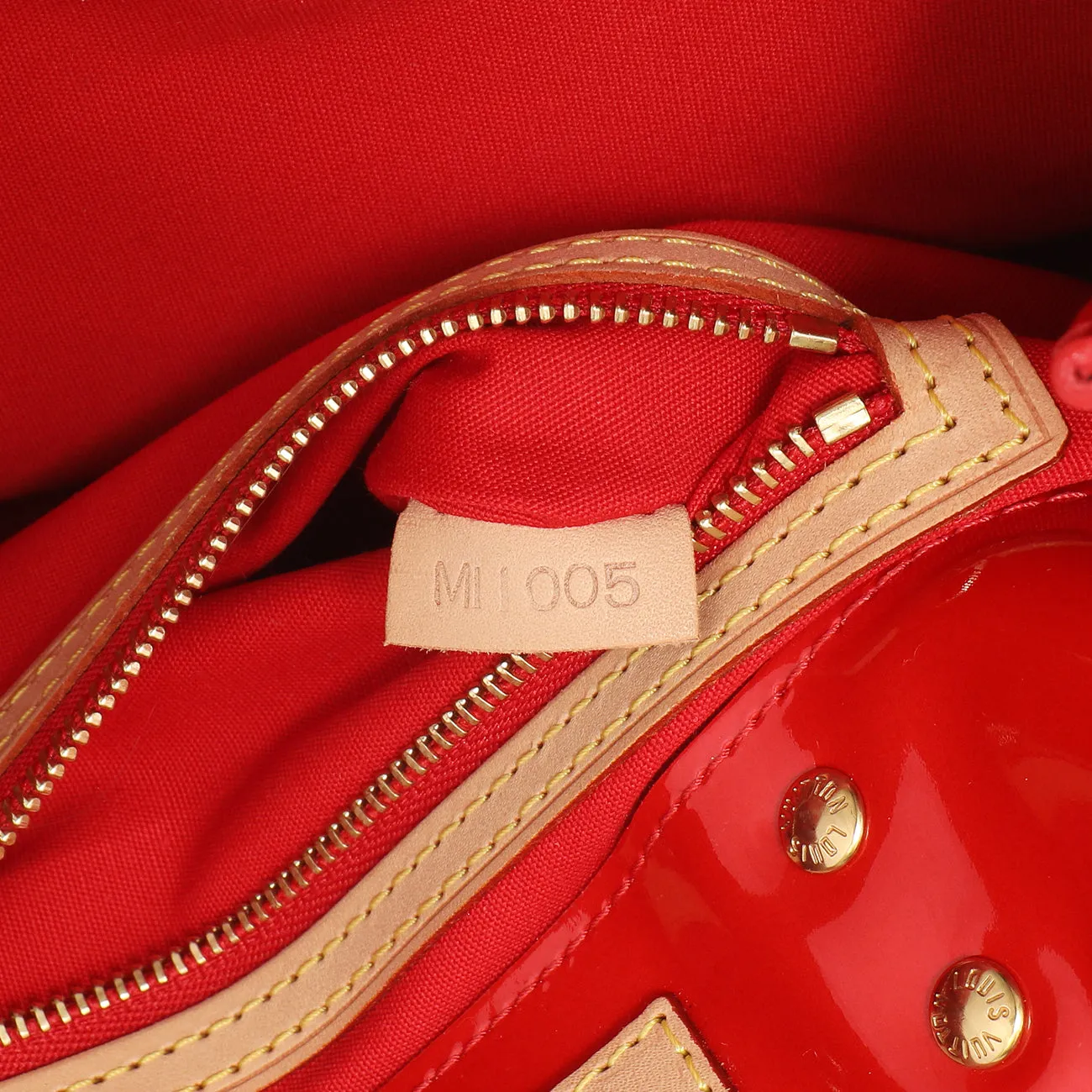 Louis Vuitton Rouge Vernis Reade PM