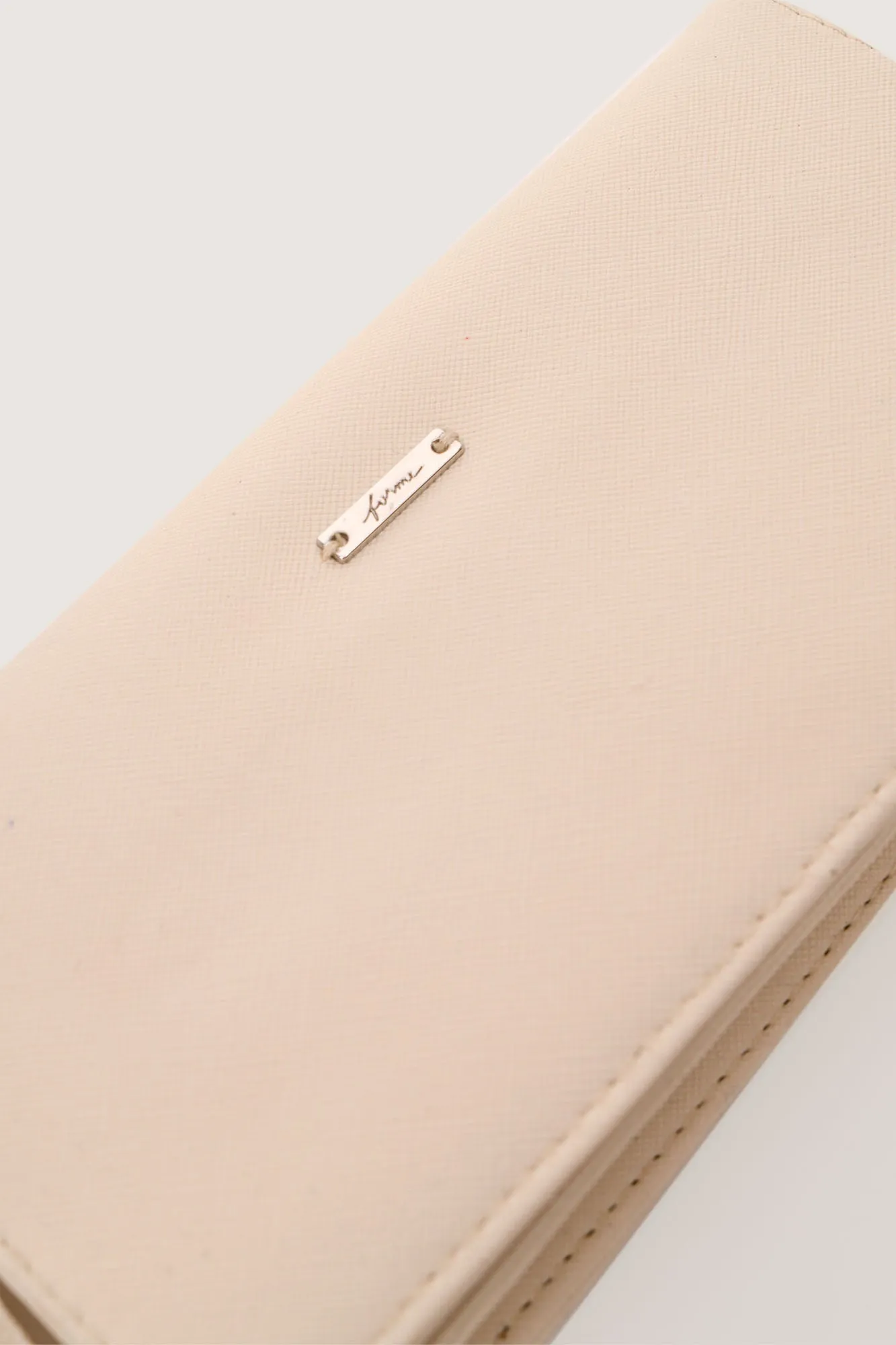 Multi-Slot Long Wallet