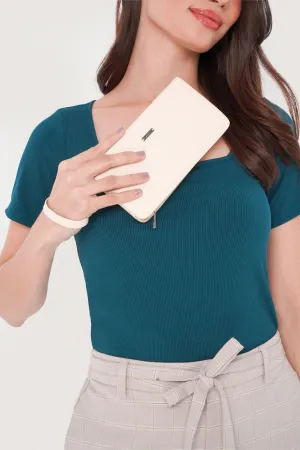 Multi-Slot Long Wallet