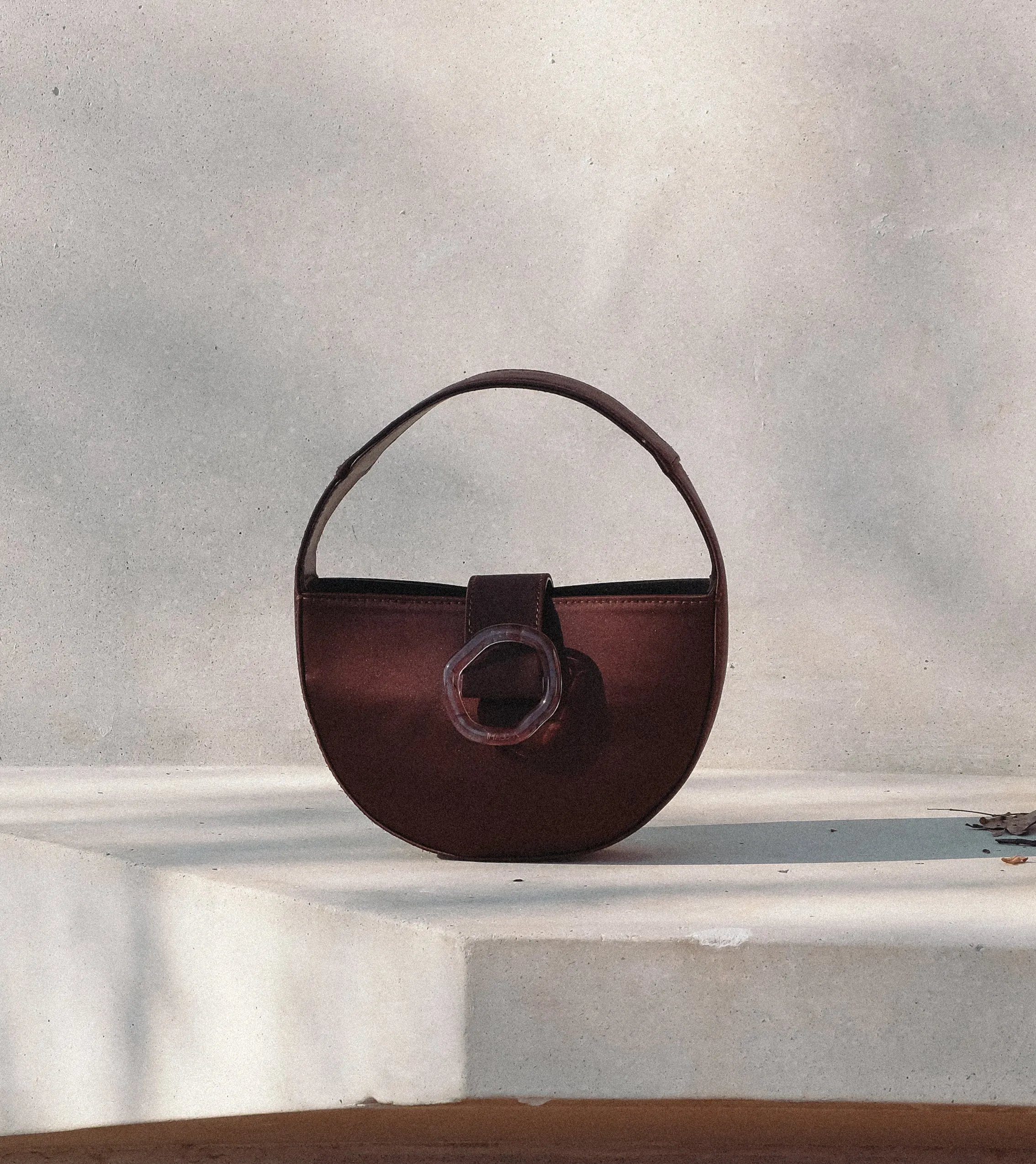 Nº52 Demi Lune Mini - Chocolate Satin Sample