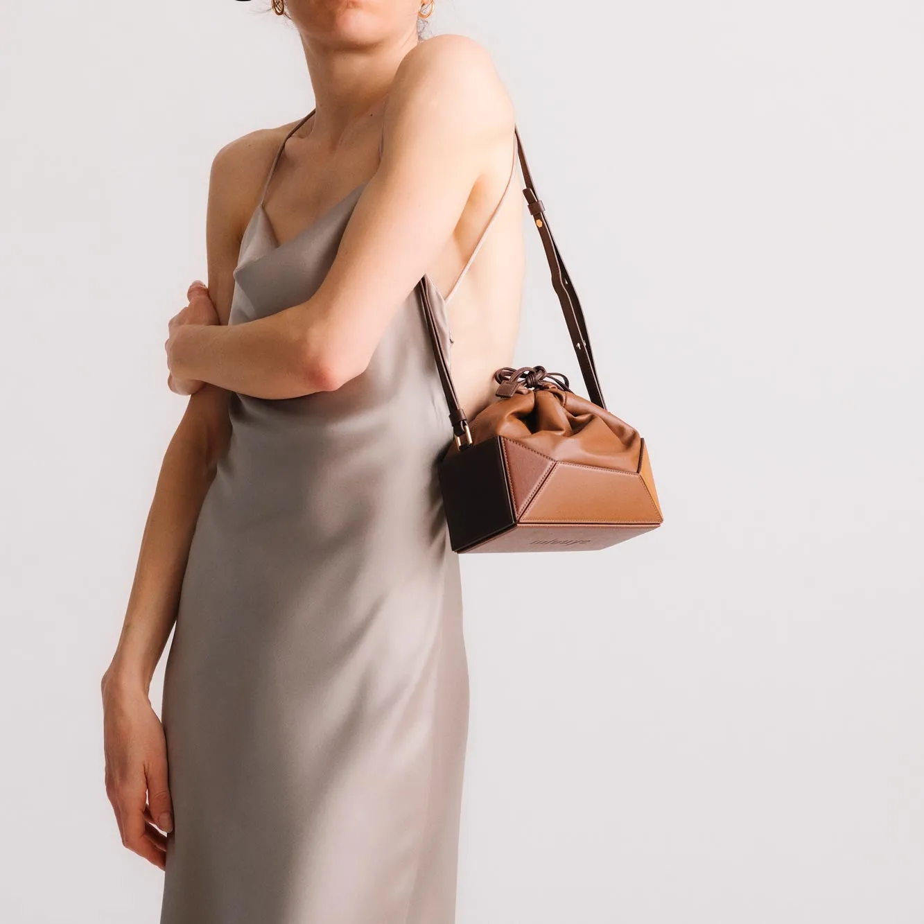 Naomi Pouch - Praline