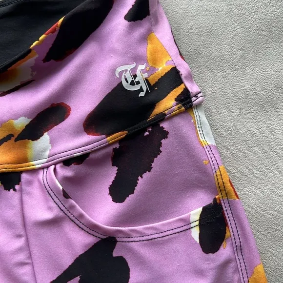 New Twin Fantasy by R13 Abstract Print Patch Pocket Biker Shorts Size Small