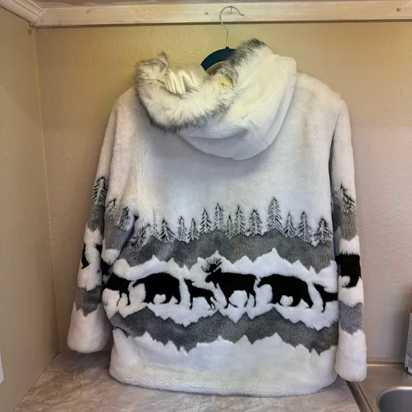 Northern Lifestyles Patterned Funfur Jacket