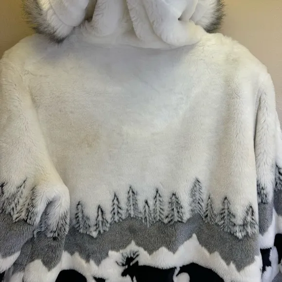 Northern Lifestyles Patterned Funfur Jacket