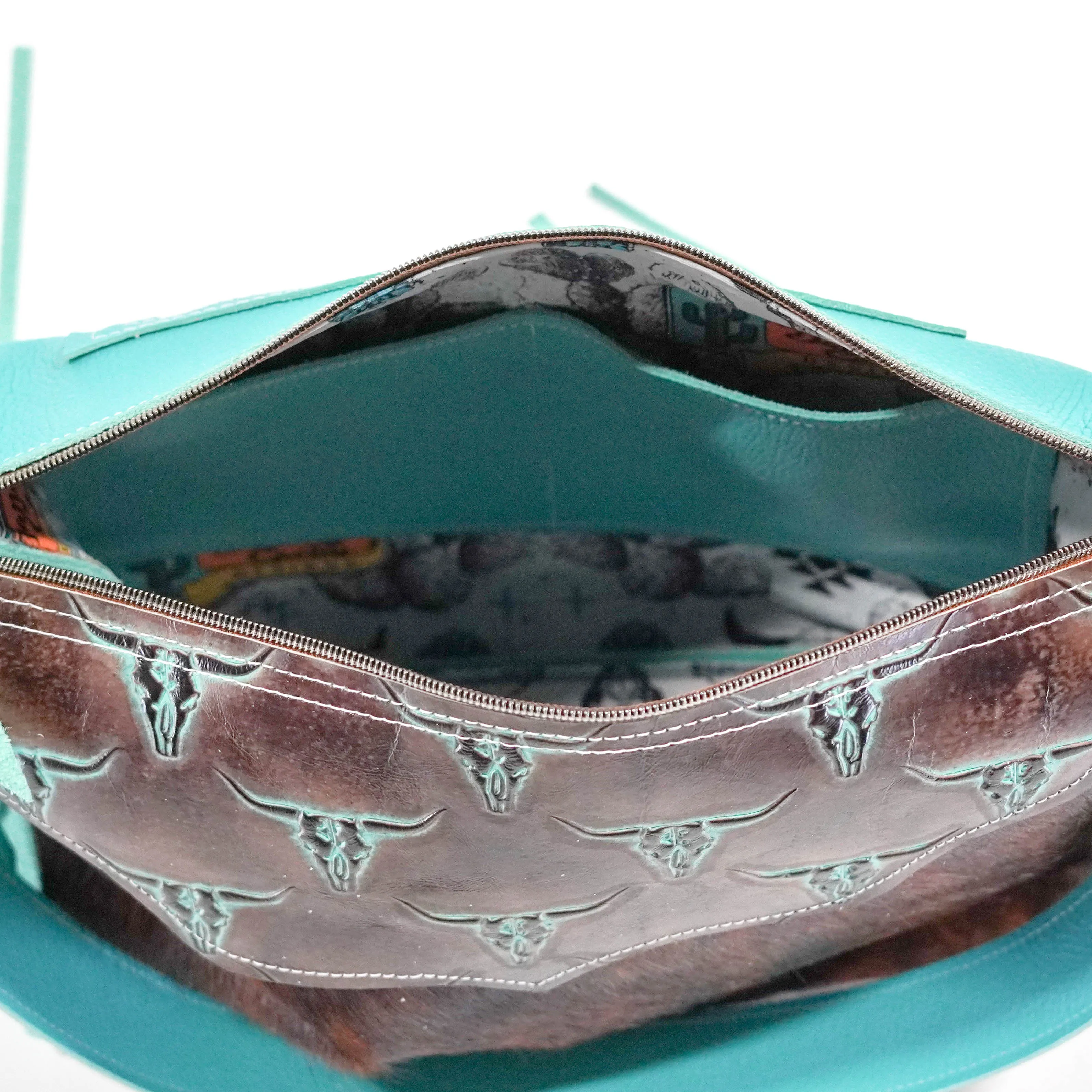Oakley - Red Brindle w/ Mint Chocolate Skulls