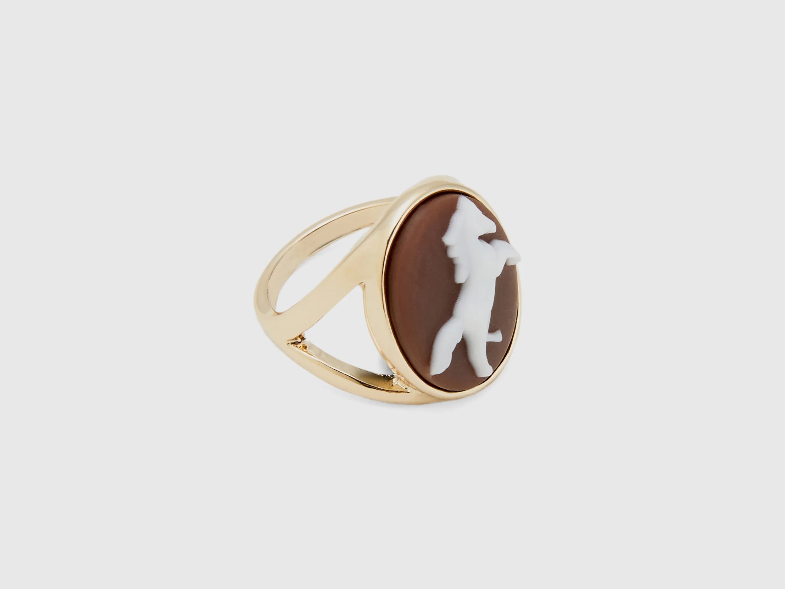Patterned Ring