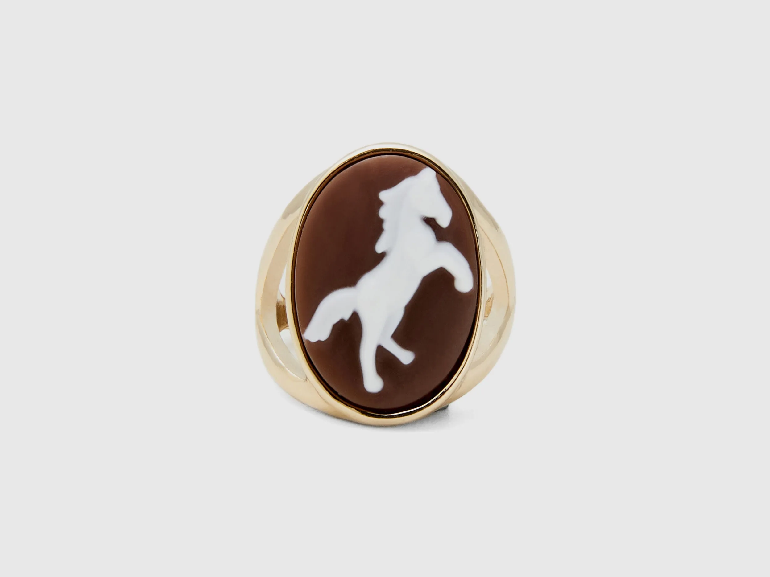 Patterned Ring
