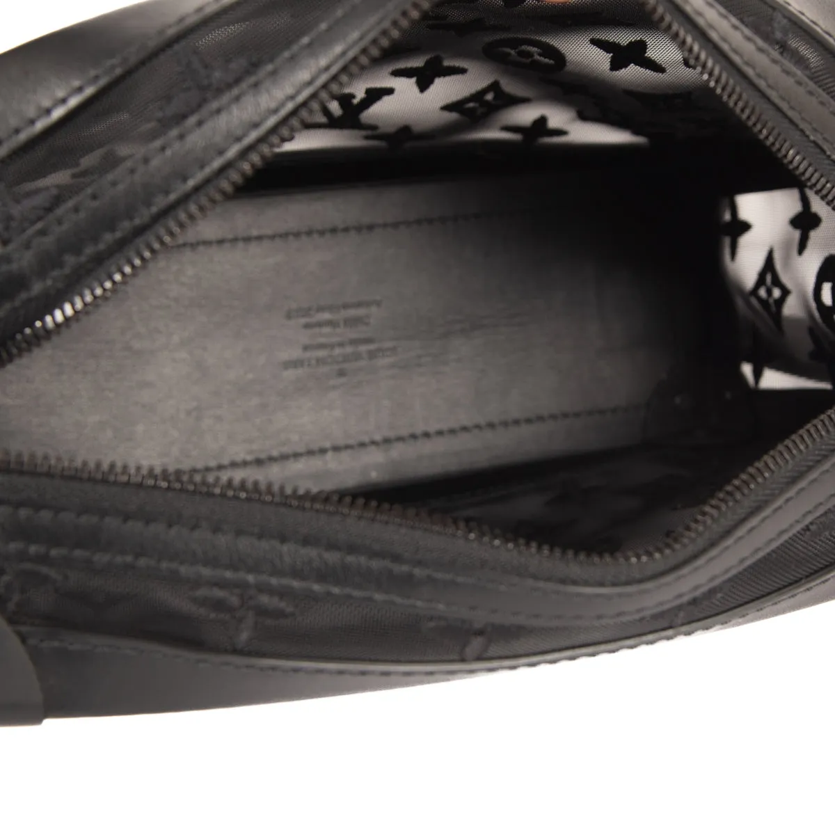Pre-Owned Louis Vuitton Mesh Soft Trunk