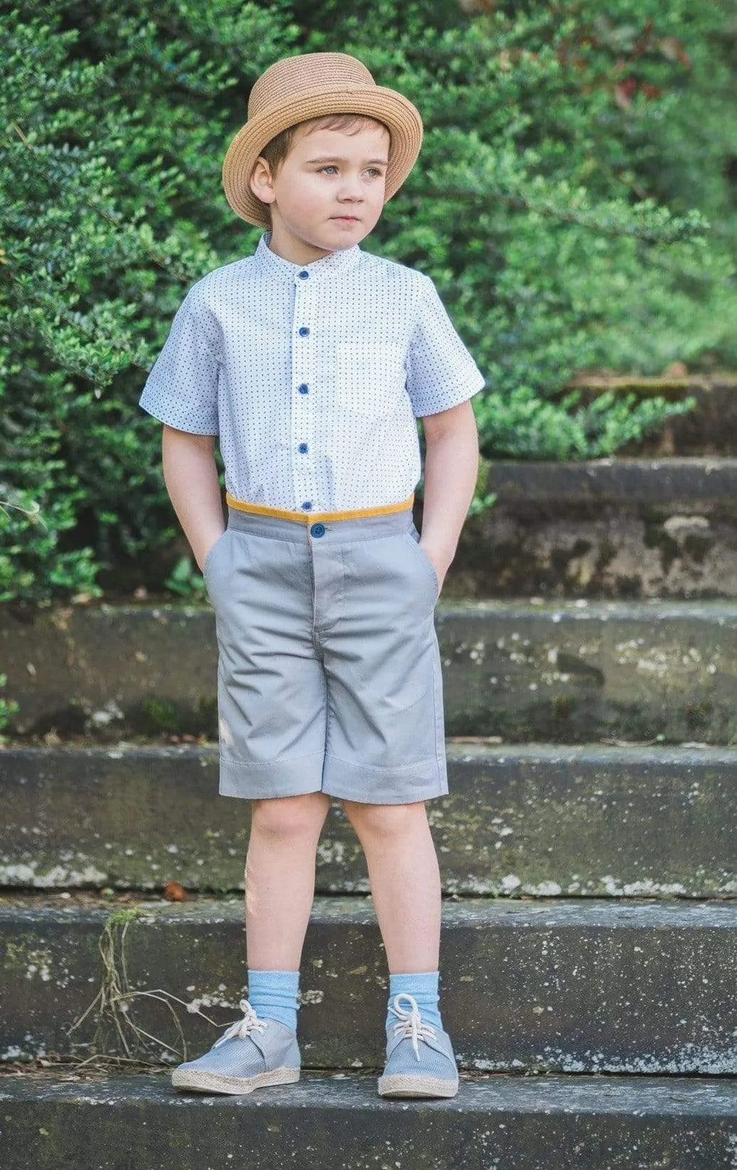 Reuben: White textured shirt