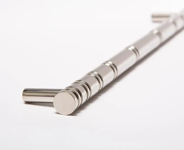 Reveal-12 Handle