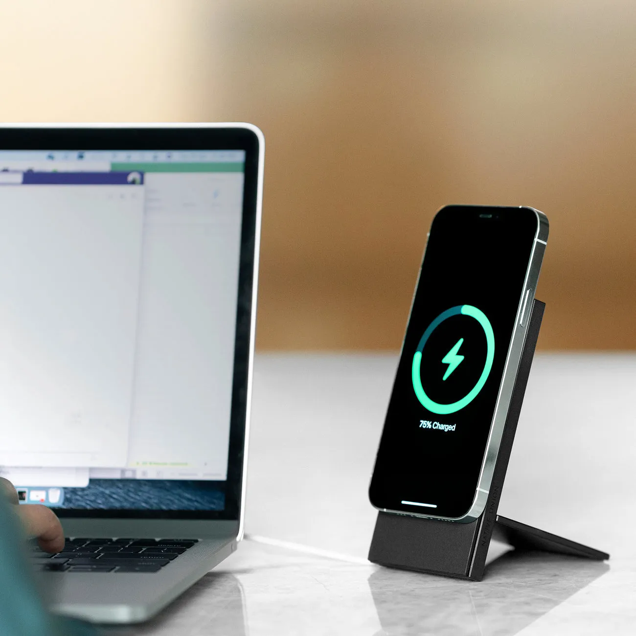 Rise Dock | MagSafe Compatible - Native Union