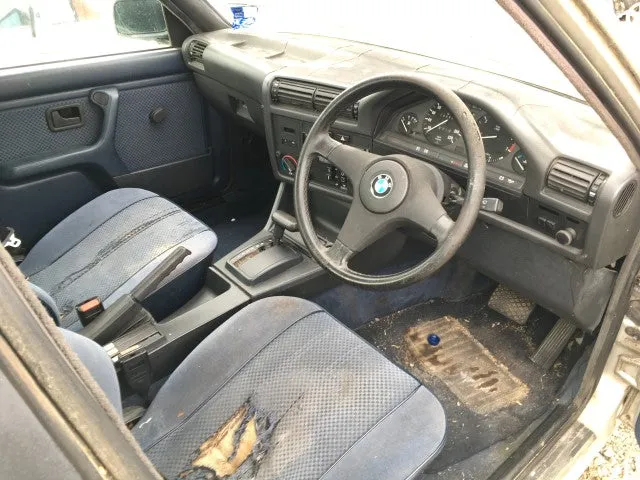 S2730 3' E30 Sedan 323i M20 AUTO 1985/06