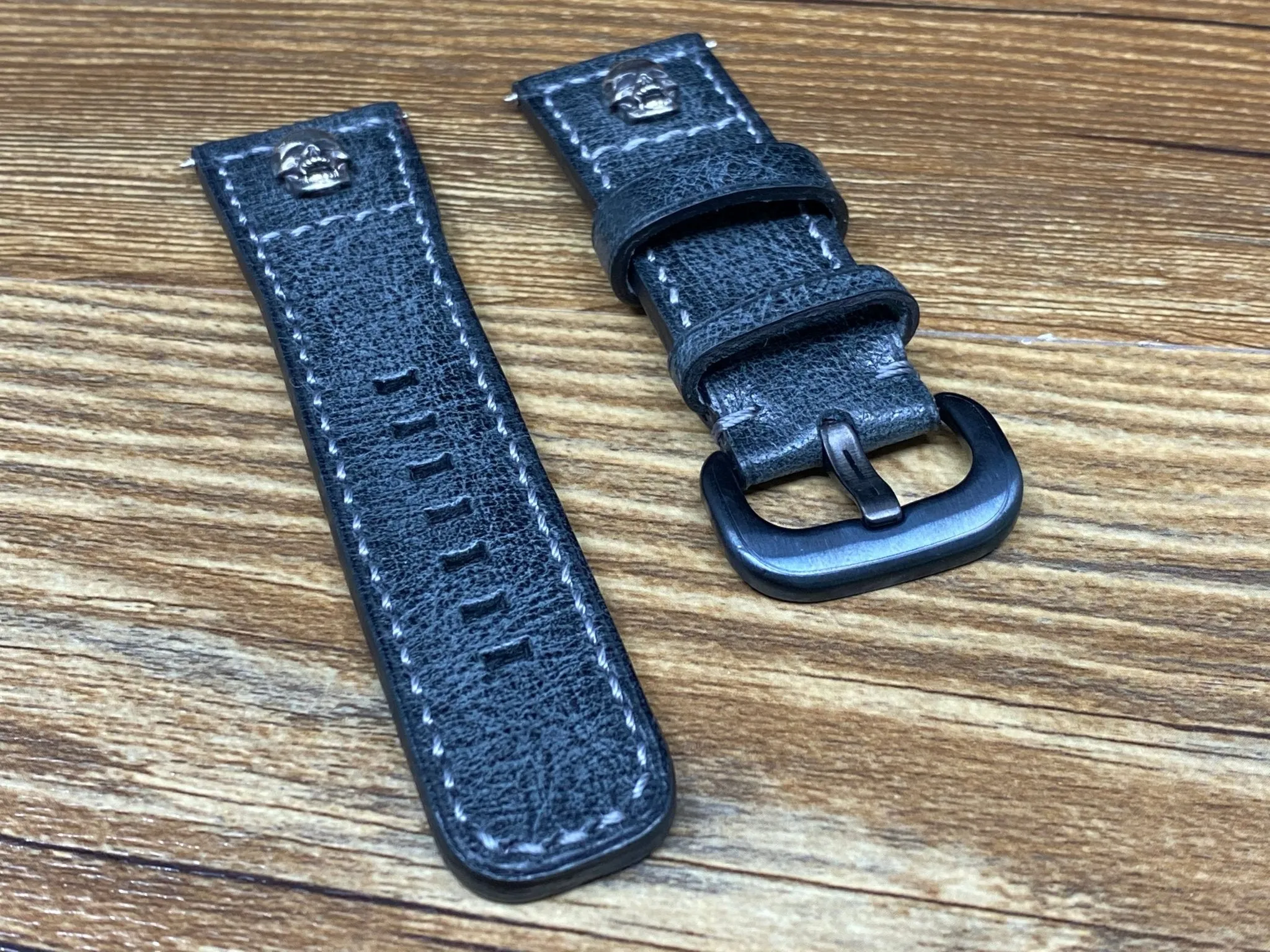 Seven Friday watch straps, SevenFriday watch Band, Leather Watch Straps 28mm, Distress Black Leather Mens Wrist Watch Band Replacement, Valentines Day Gift Ideas, Sterling Silver 925 Skull Head