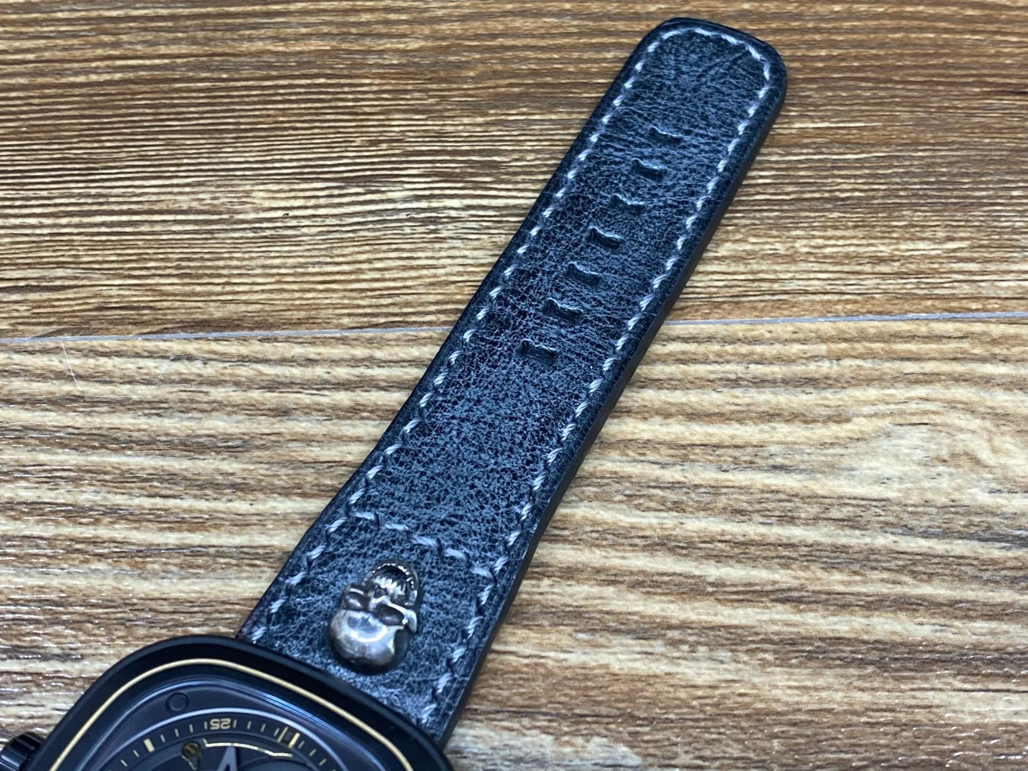 Seven Friday watch straps, SevenFriday watch Band, Leather Watch Straps 28mm, Distress Black Leather Mens Wrist Watch Band Replacement, Valentines Day Gift Ideas, Sterling Silver 925 Skull Head