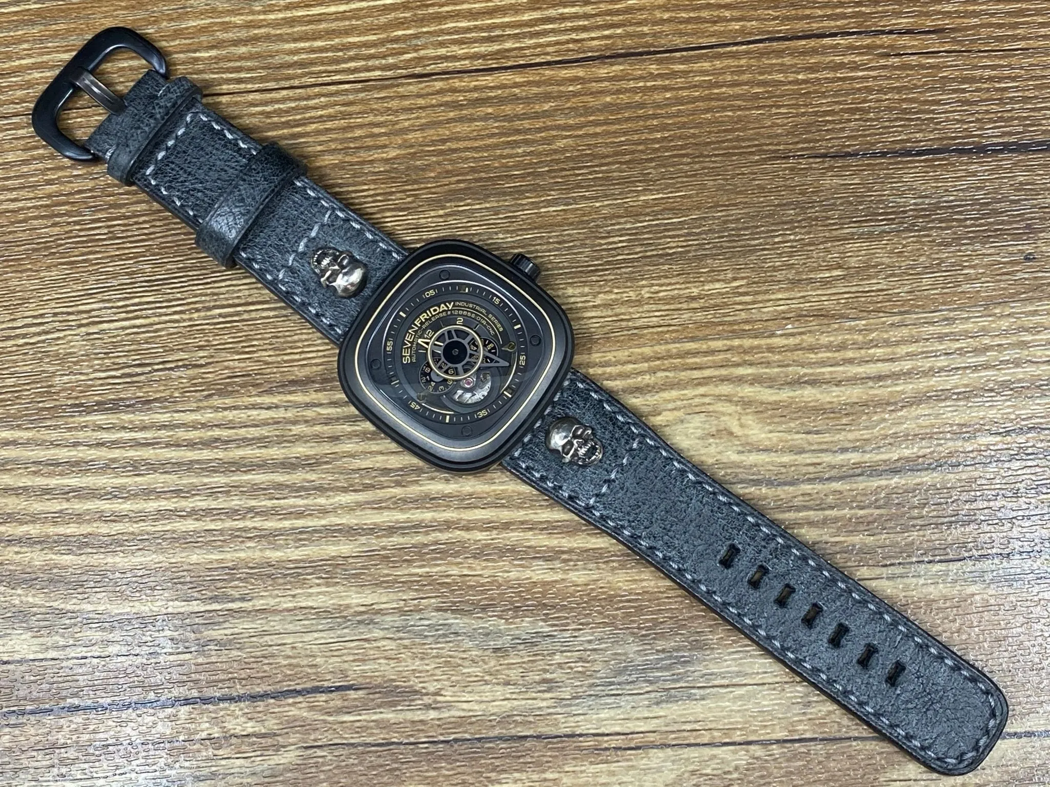 Seven Friday watch straps, SevenFriday watch Band, Leather Watch Straps 28mm, Distress Black Leather Mens Wrist Watch Band Replacement, Valentines Day Gift Ideas, Sterling Silver 925 Skull Head