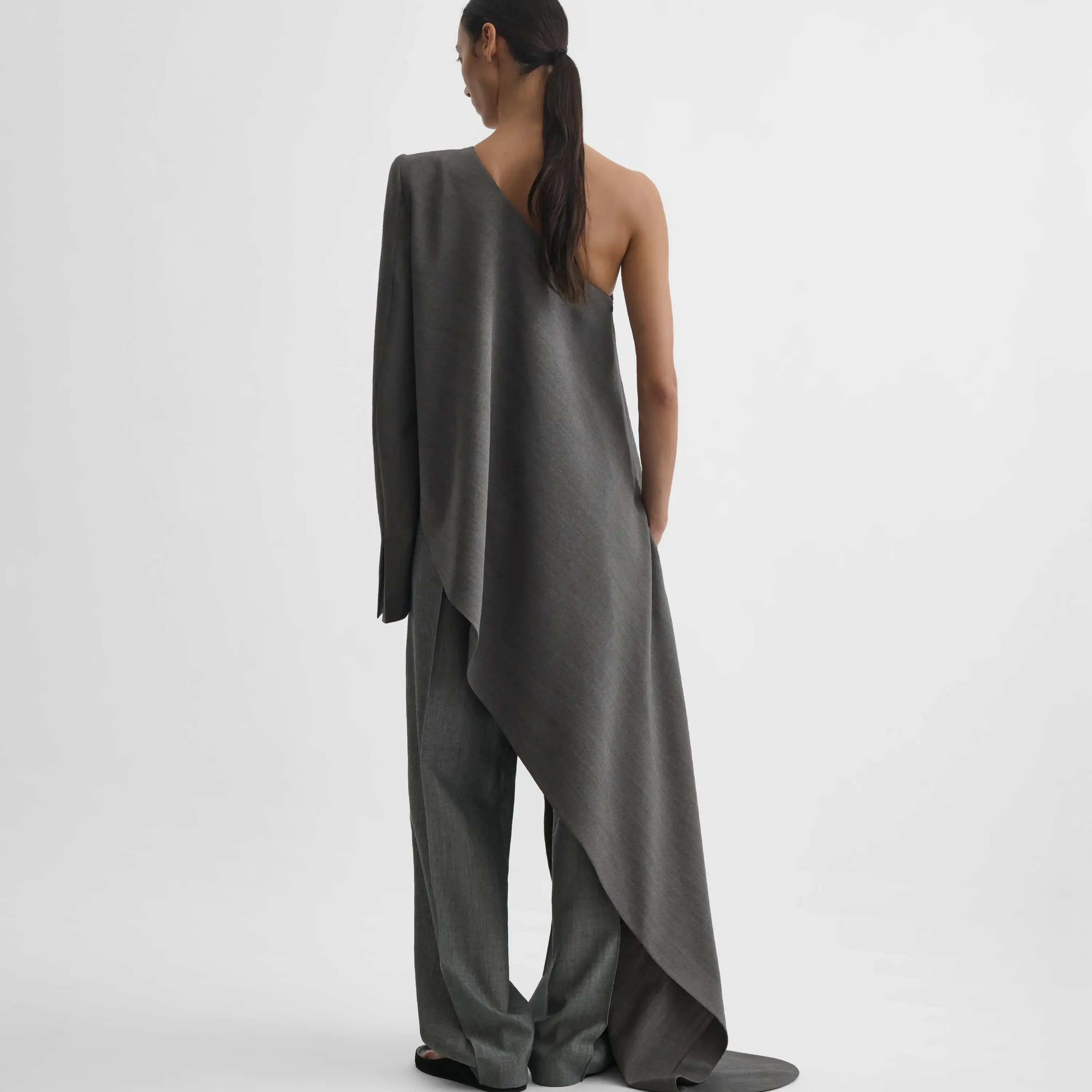 SHARP SHOULDER ASYMMETRIC TOP | dark taupe wool